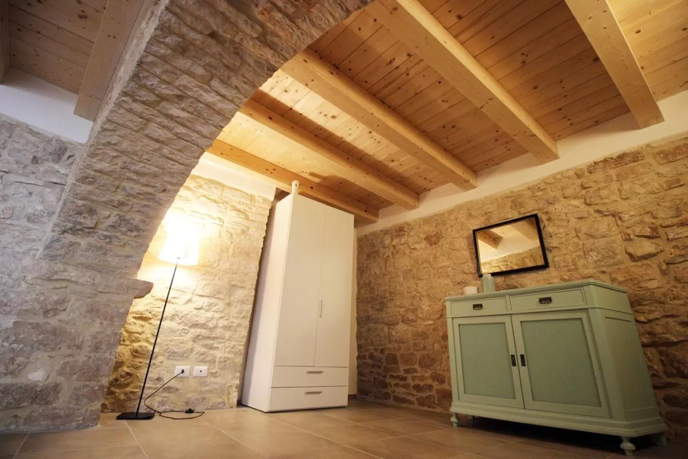 Bedroom, TV/Entertainment Center in Albertario