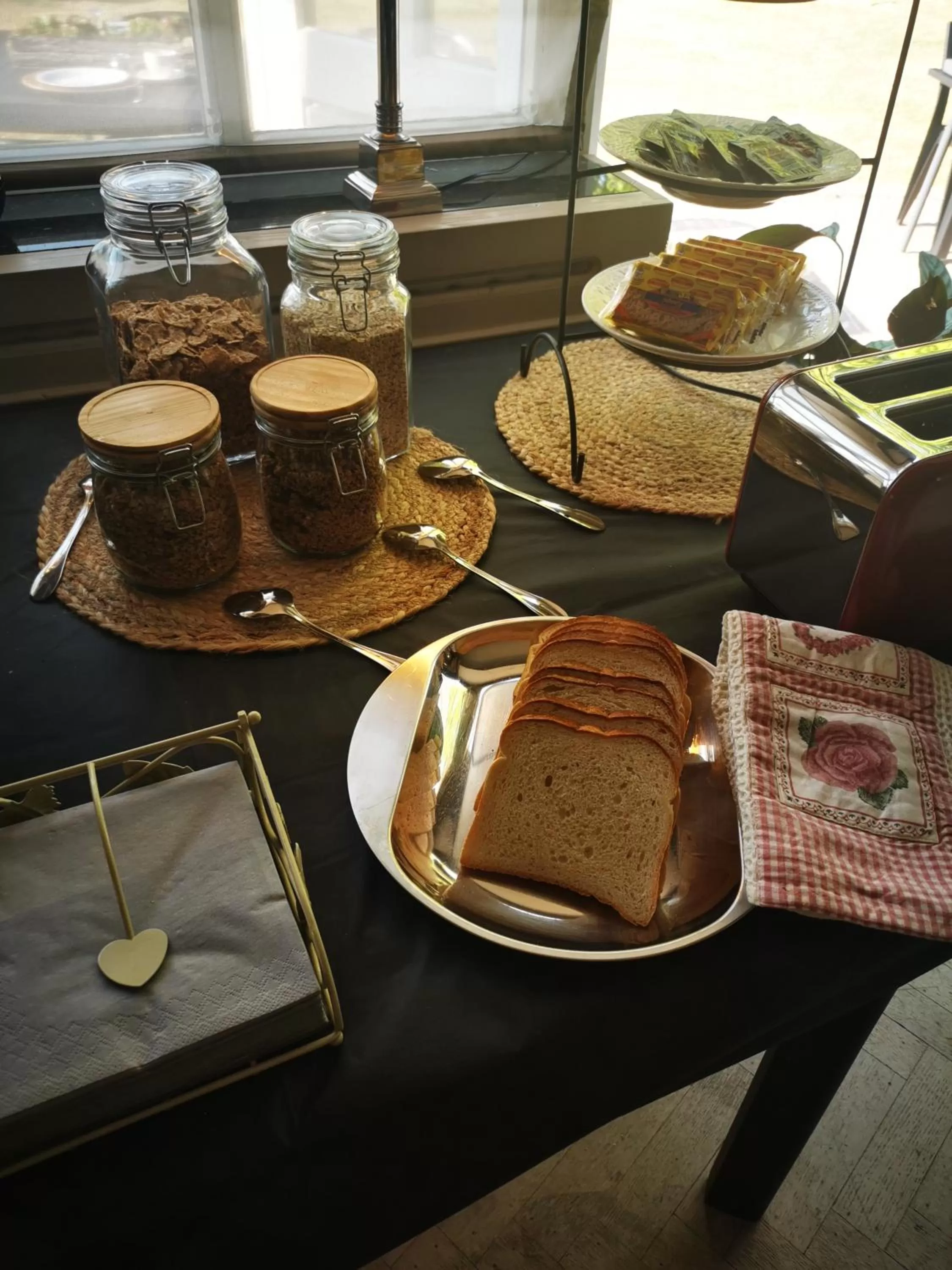 Breakfast, Food in Bed & Bokes aan de Maaskant