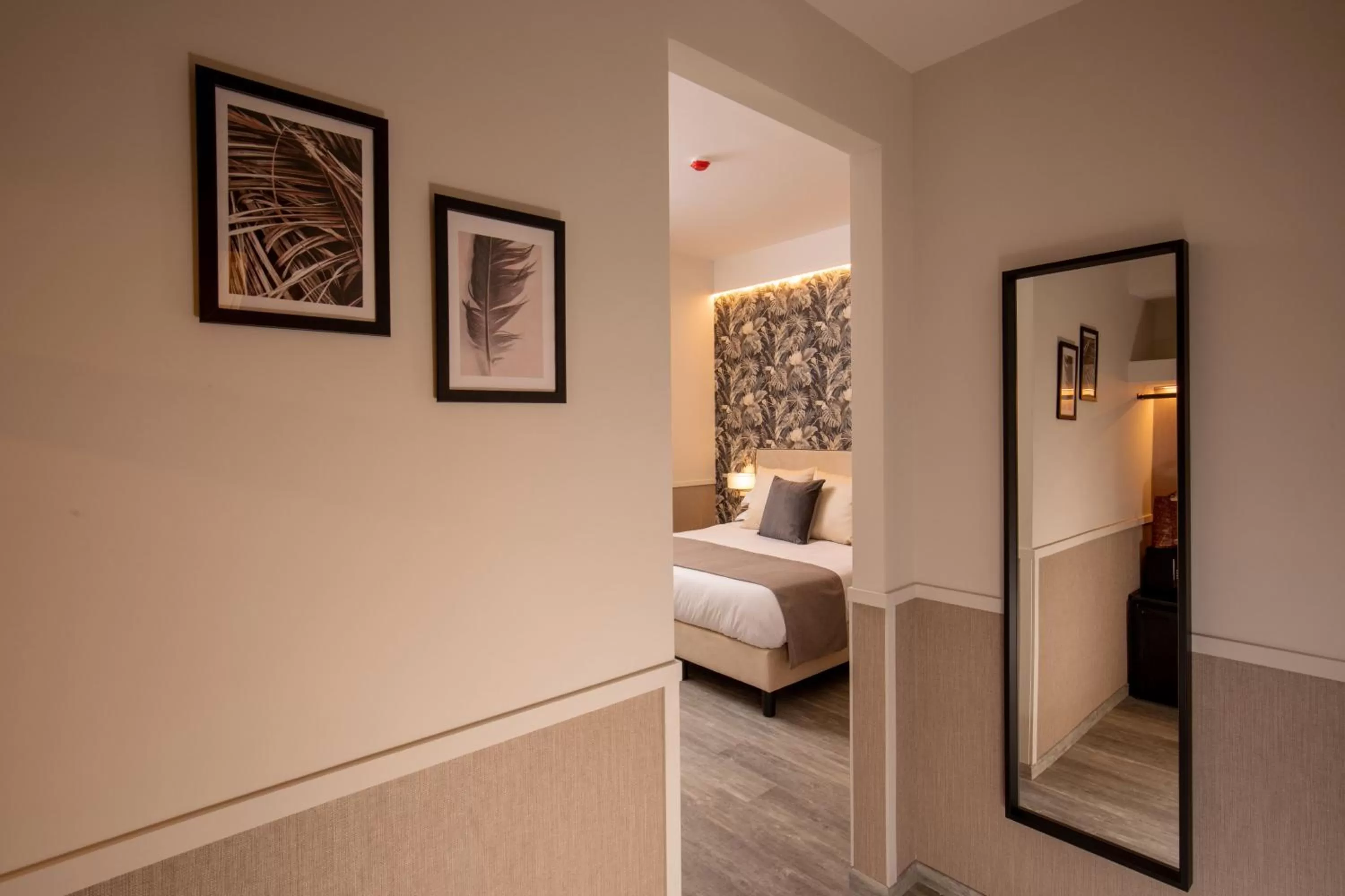 Living room, Bed in Sophie Terrace Hotel