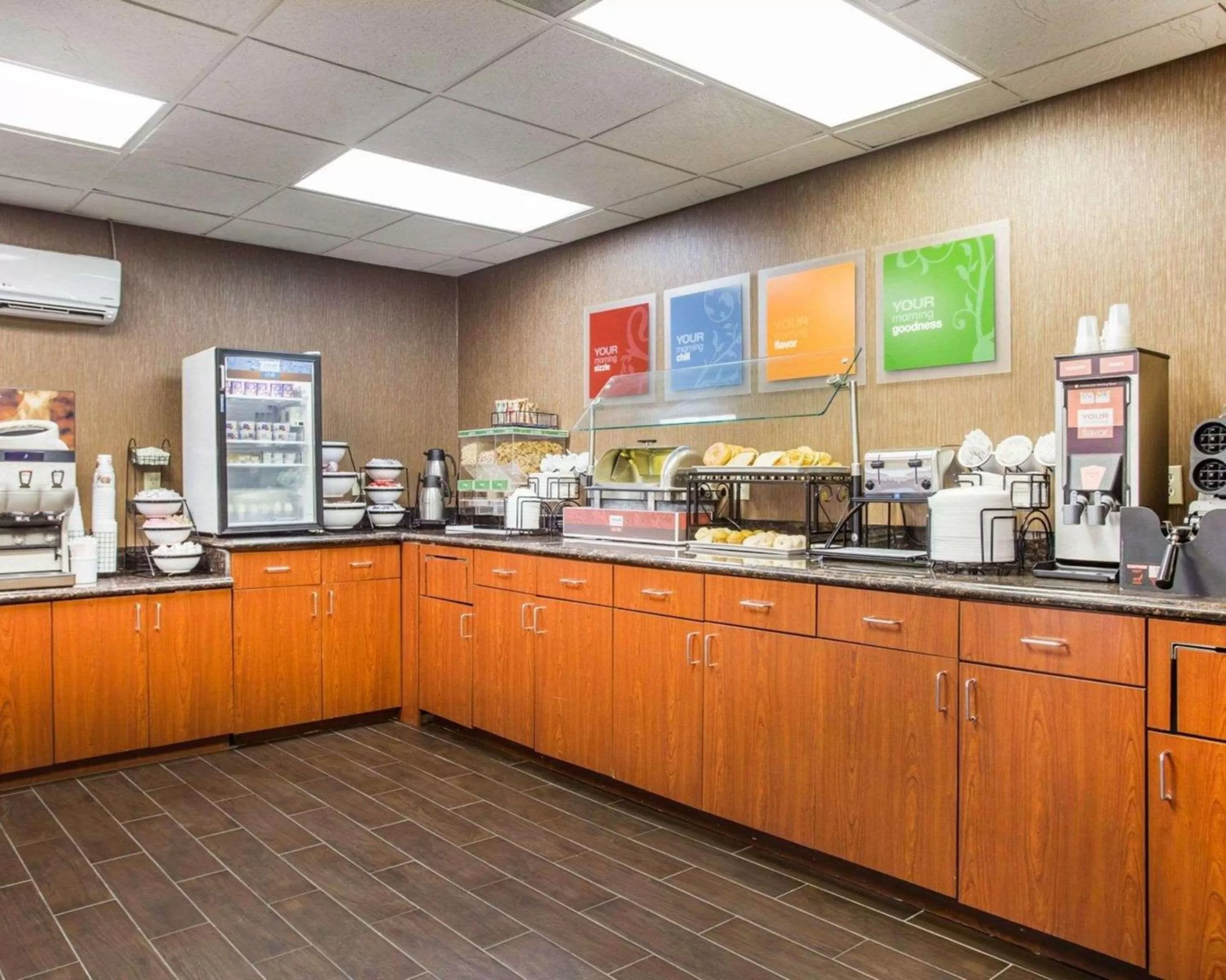 Restaurant/places to eat in Comfort Inn & Suites at Stone Mountain