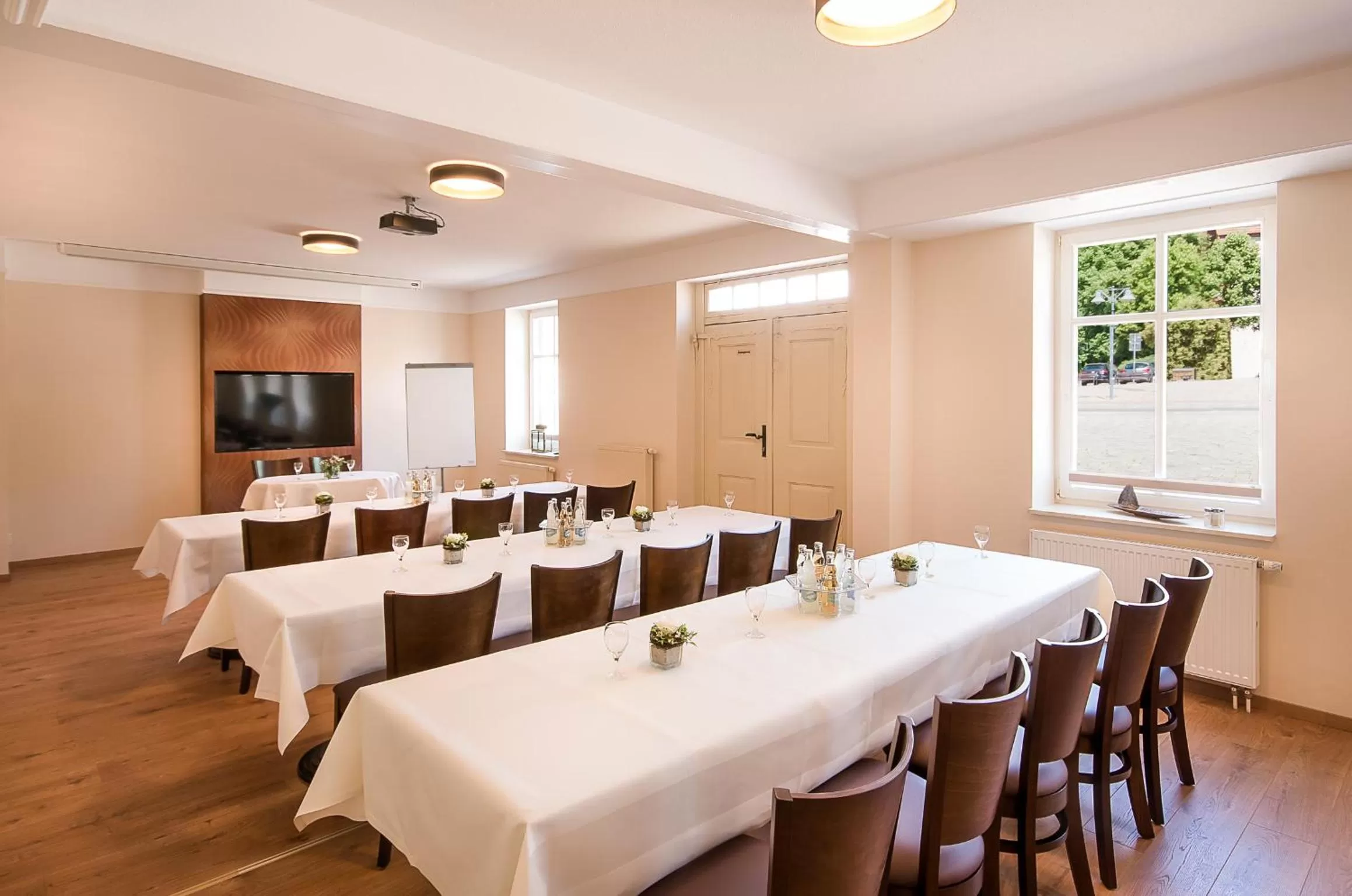 Restaurant/places to eat in Hotel Zur Burg GmbH