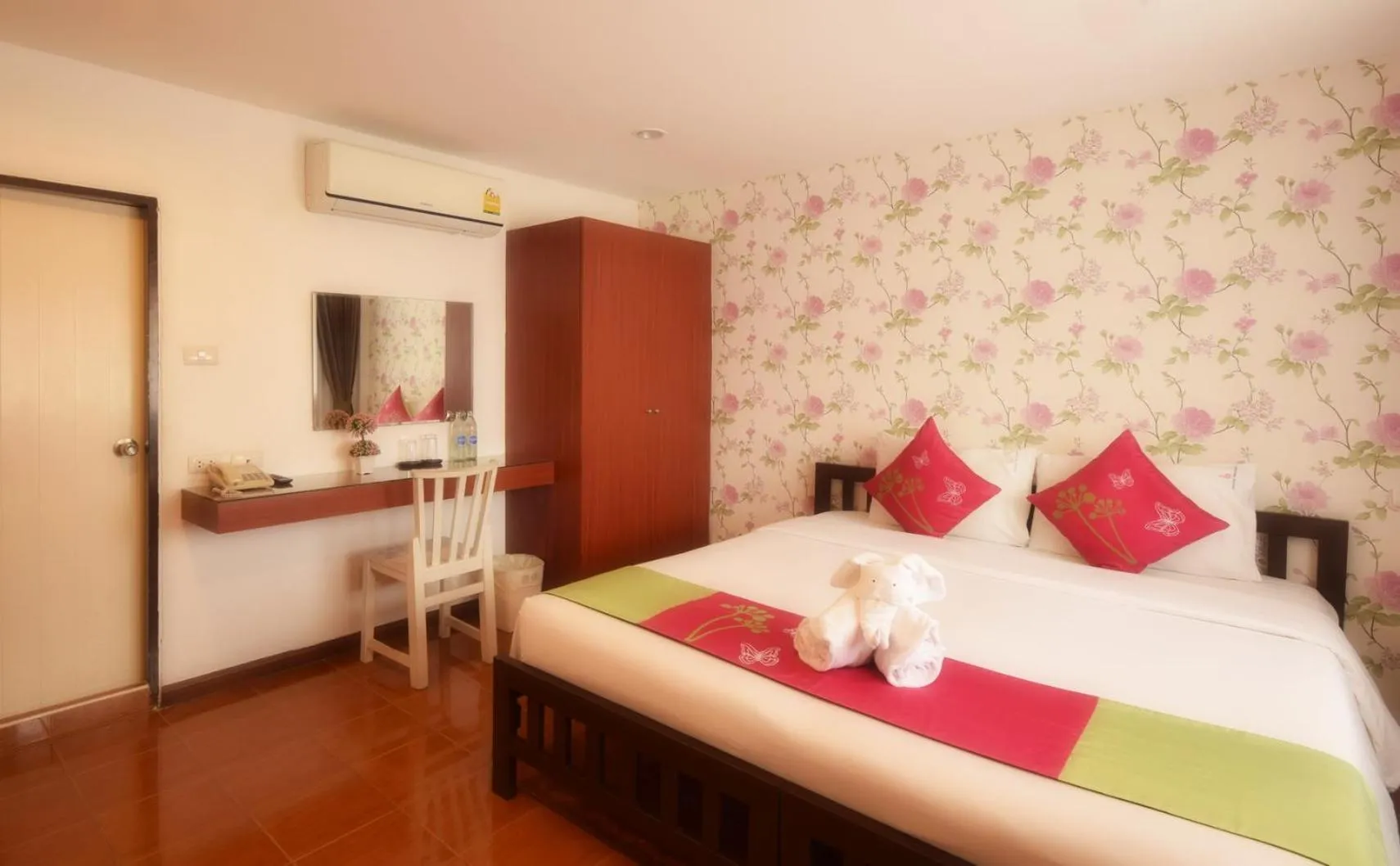 Bed in Blissotel Ratchada