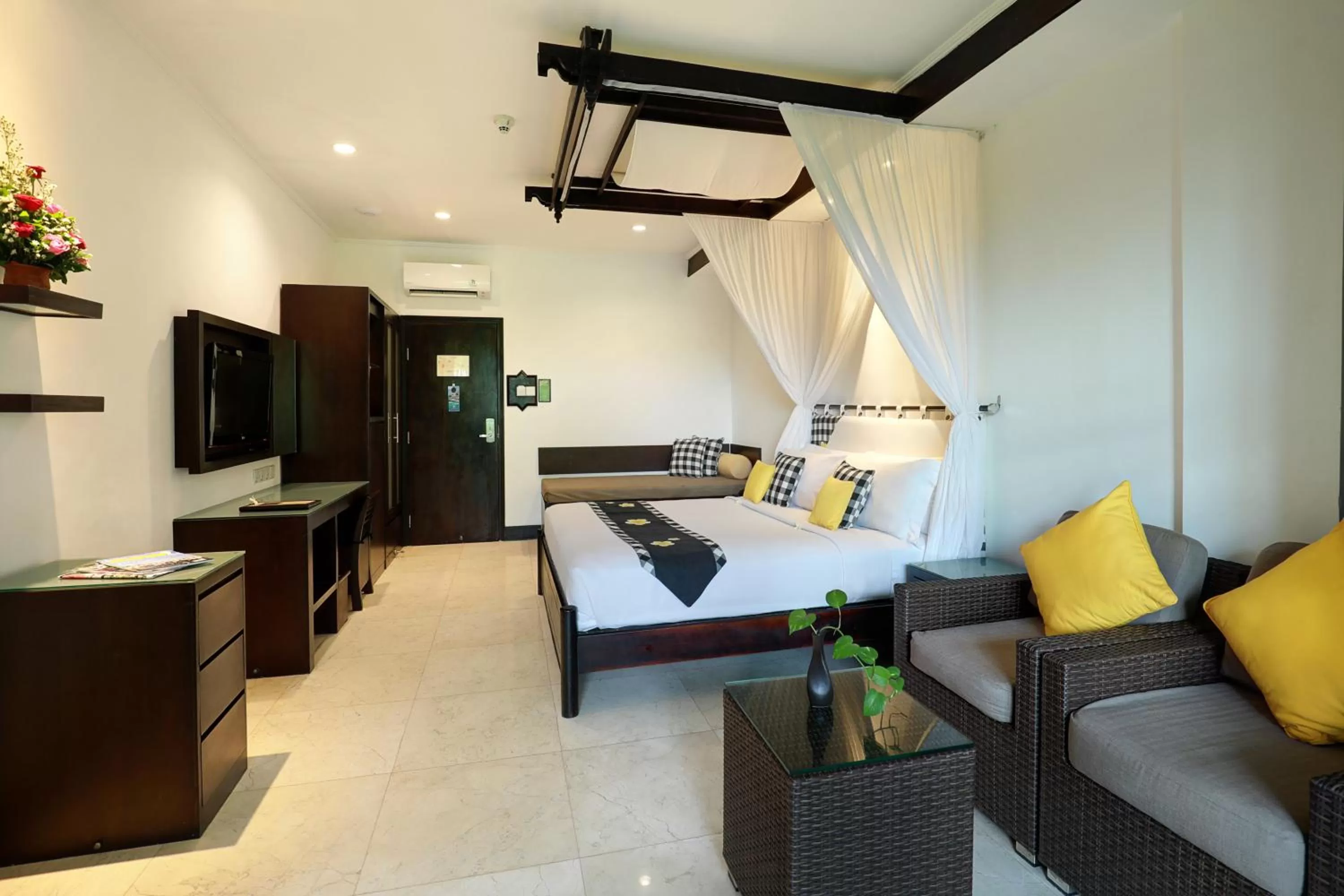 Photo of the whole room, Bed in Legian Beach Hotel