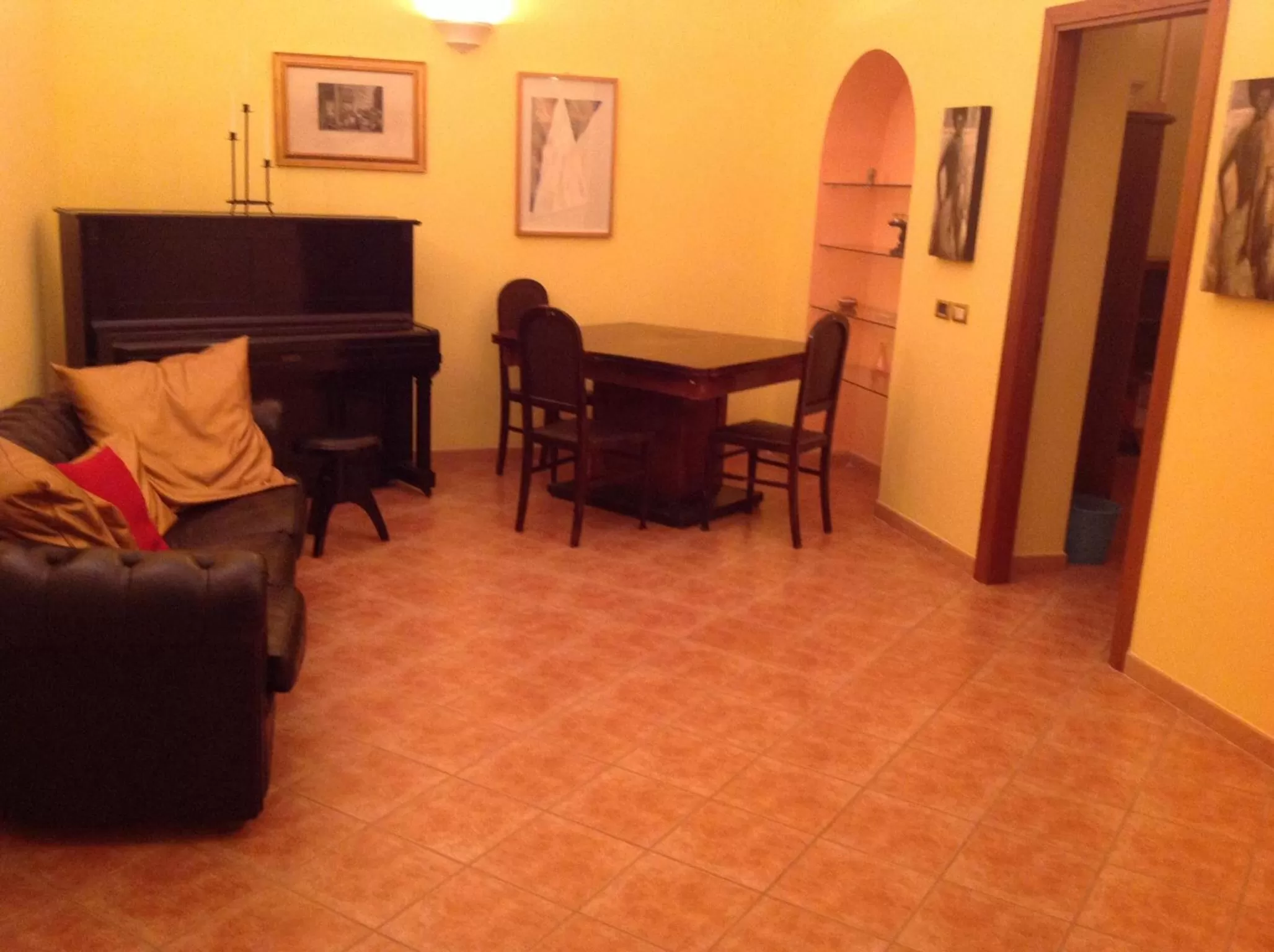 Dining Area in Bed & Breakfast Federico II