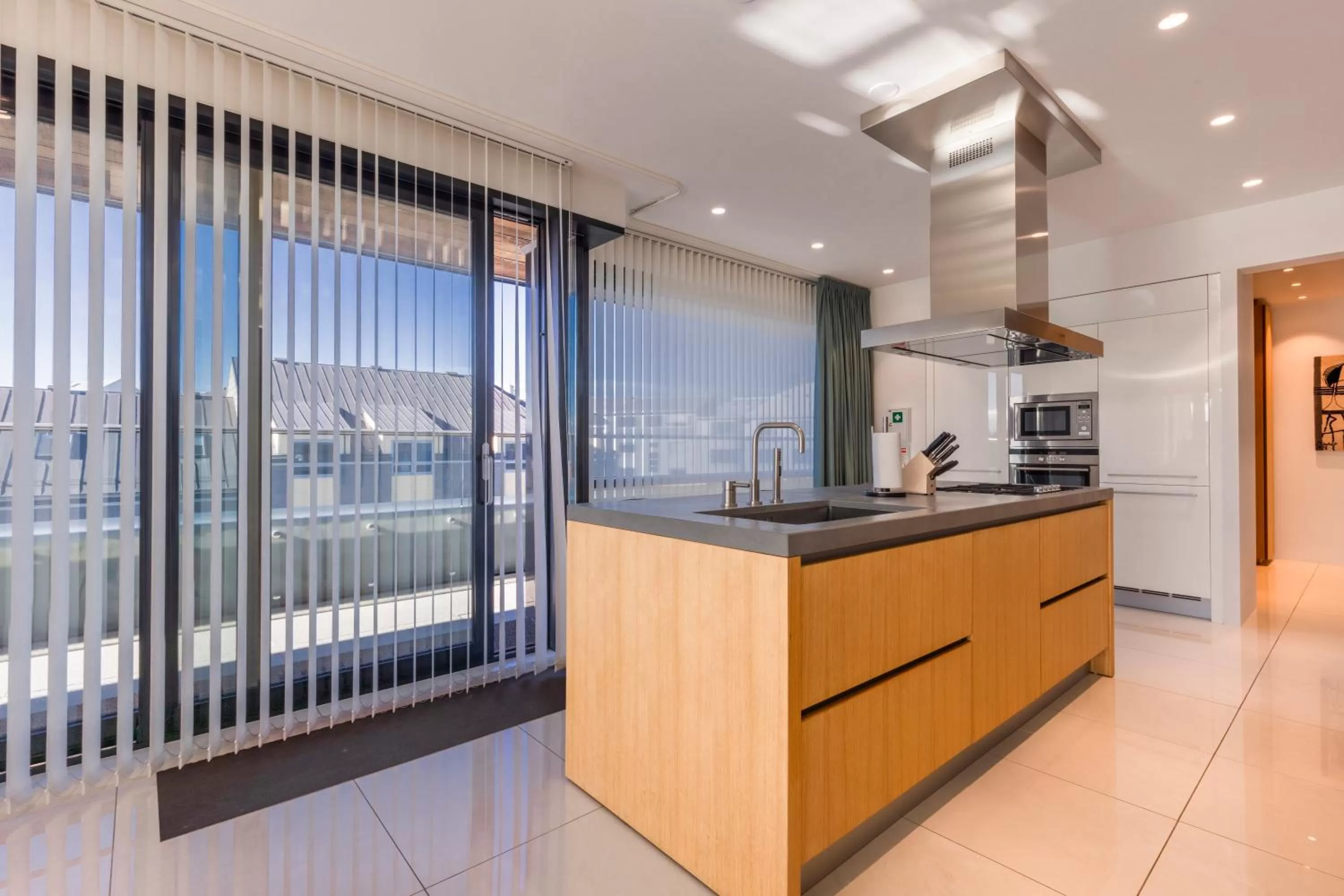 kitchen in Black Pearl Apartment Hotel