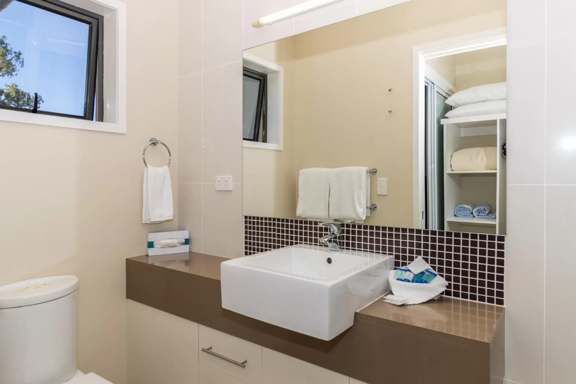 Bathroom in Eden by the Bay