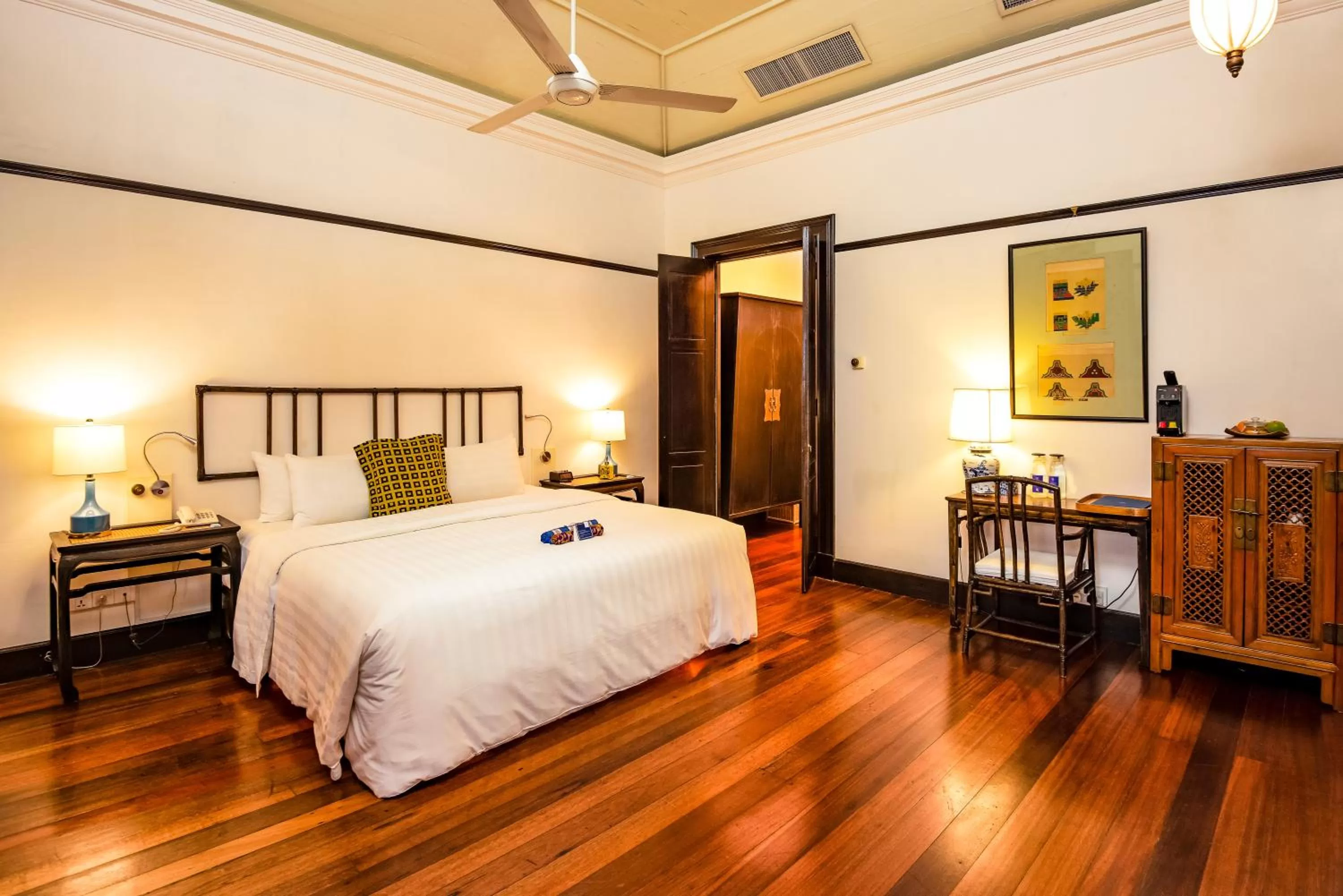 Bed in Cheong Fatt Tze - The Blue Mansion