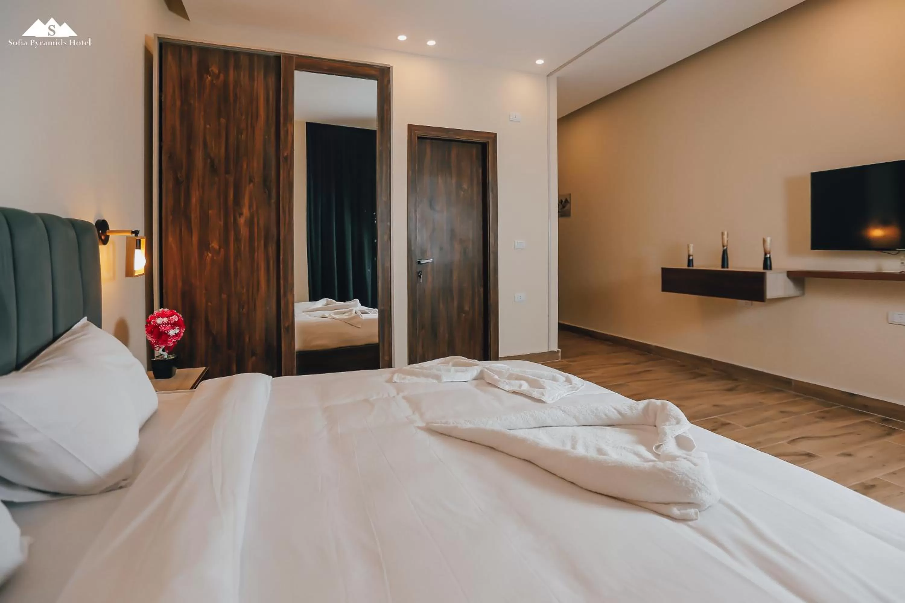 Bedroom, Bed in Sofia Pyramids Hotel