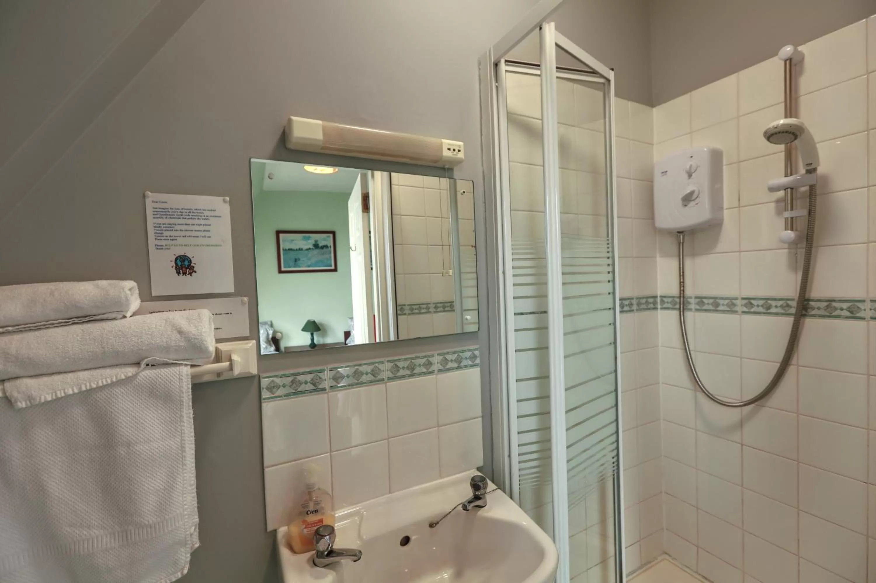 Bathroom in Airdenair Guest House