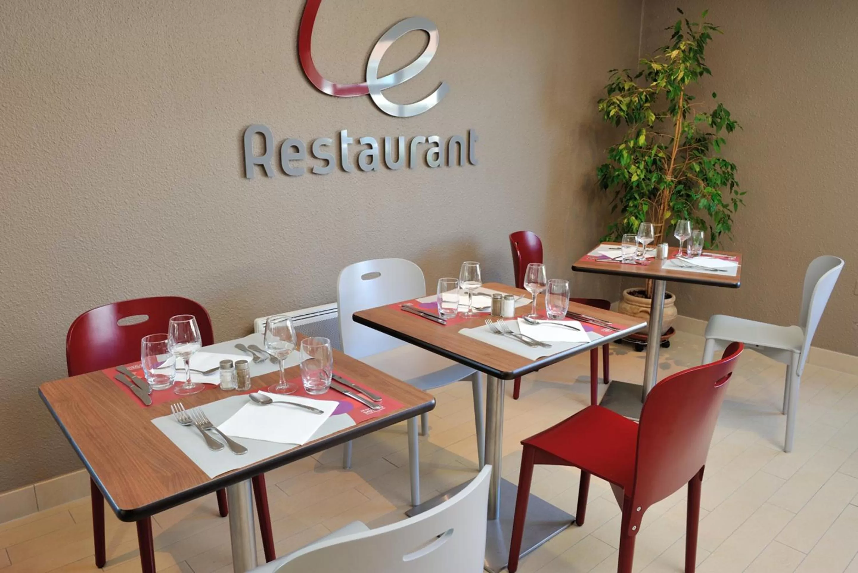 Restaurant/places to eat in Campanile Arras - Saint-Nicolas