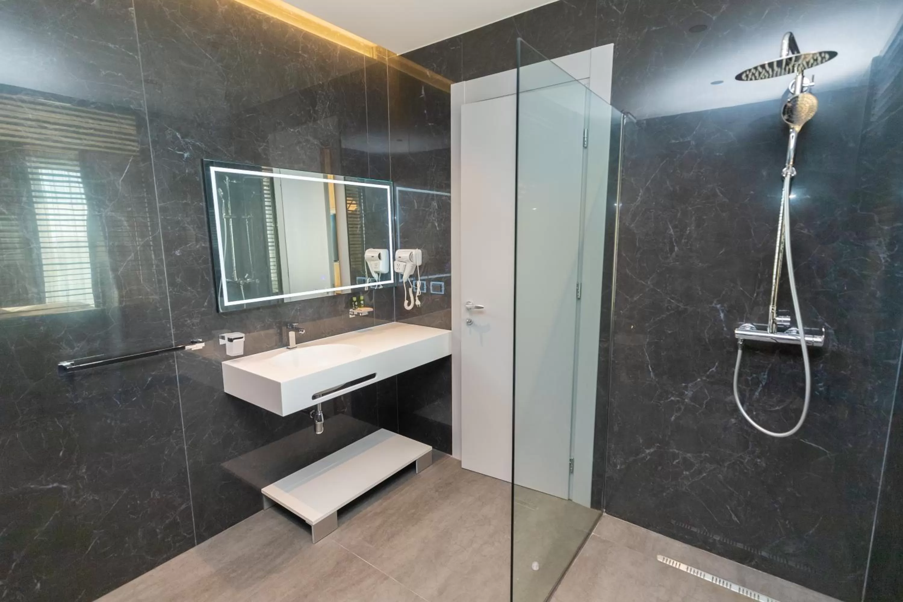 Shower in Esbjerg Hotel