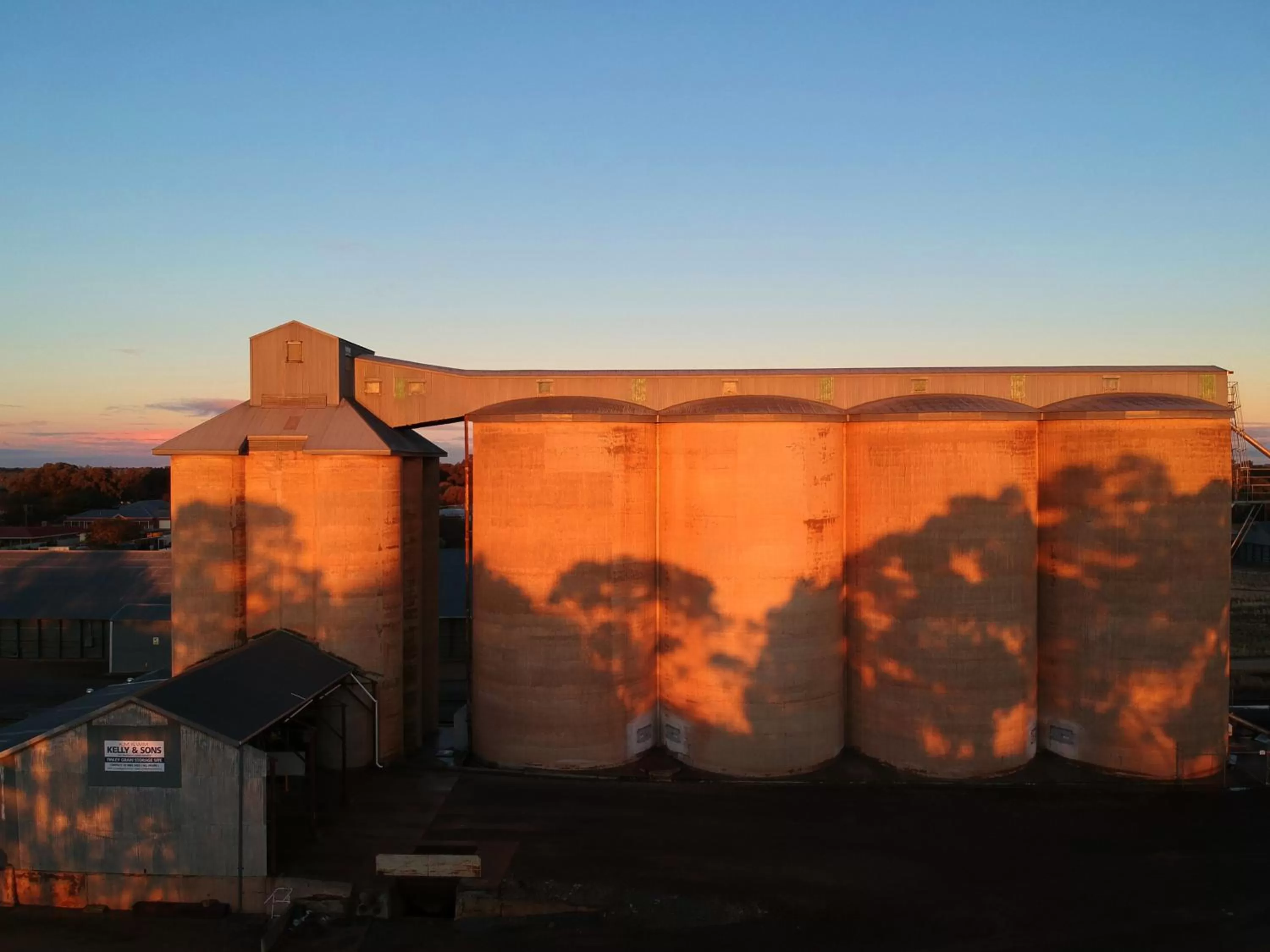 Location in Finley Country Club Hotel Motel