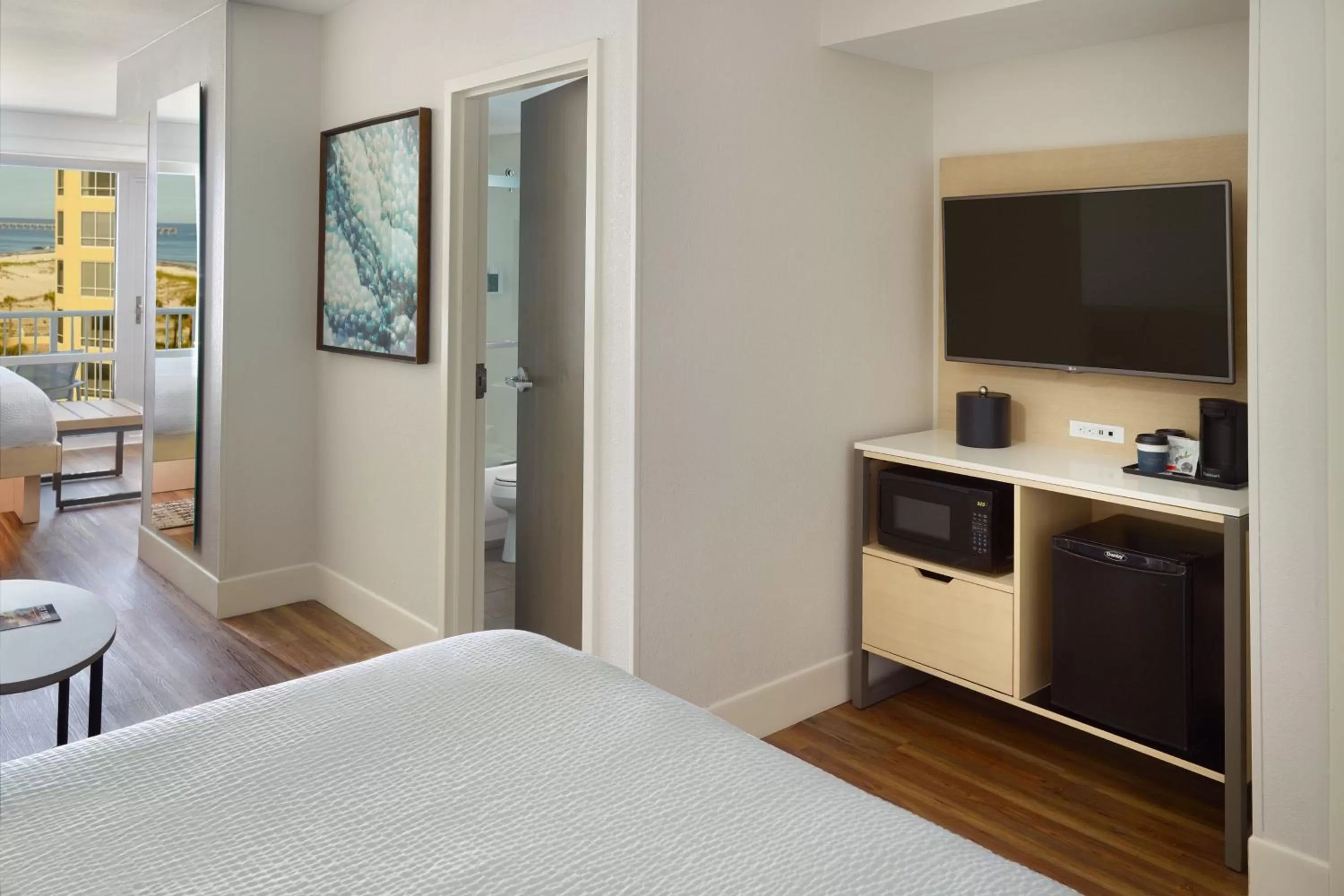 Swimming pool, Bed in SpringHill Suites by Marriott Pensacola Beach