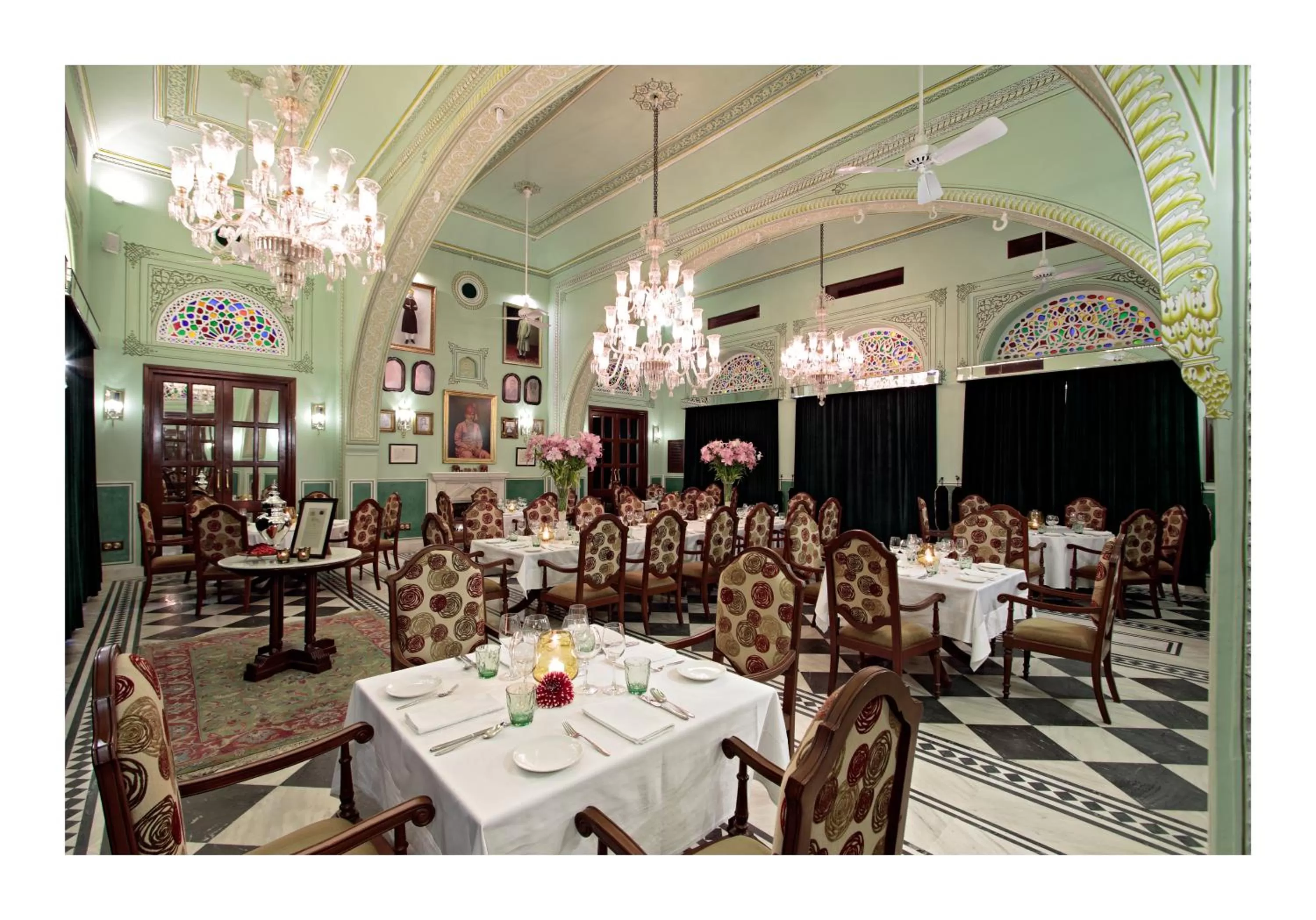 Restaurant/places to eat in Samode Haveli