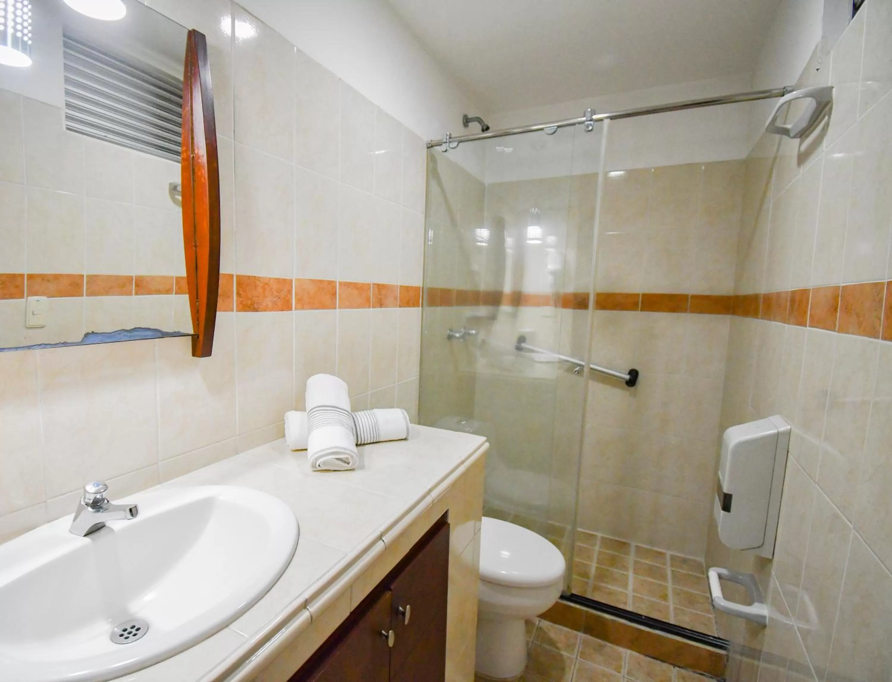 Shower in Hotel Mónaco Armenia