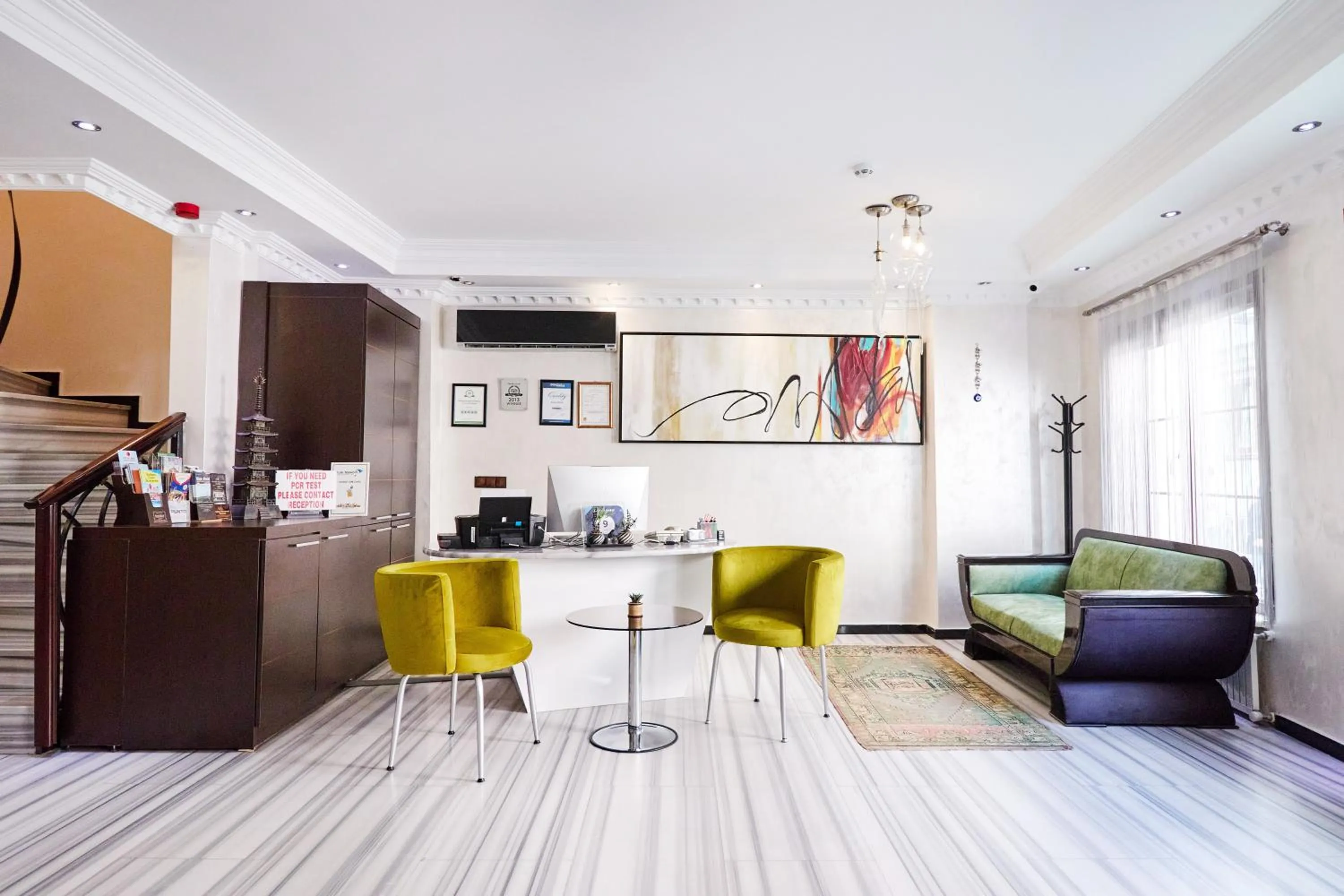 Coffee/tea facilities in Kumru Hotel