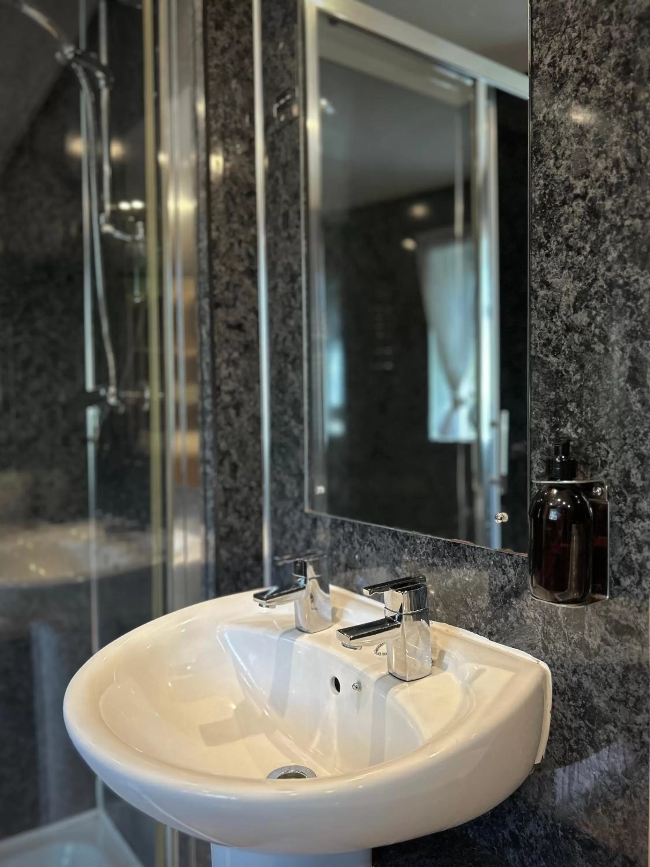 Shower in Royal Oak Appleby