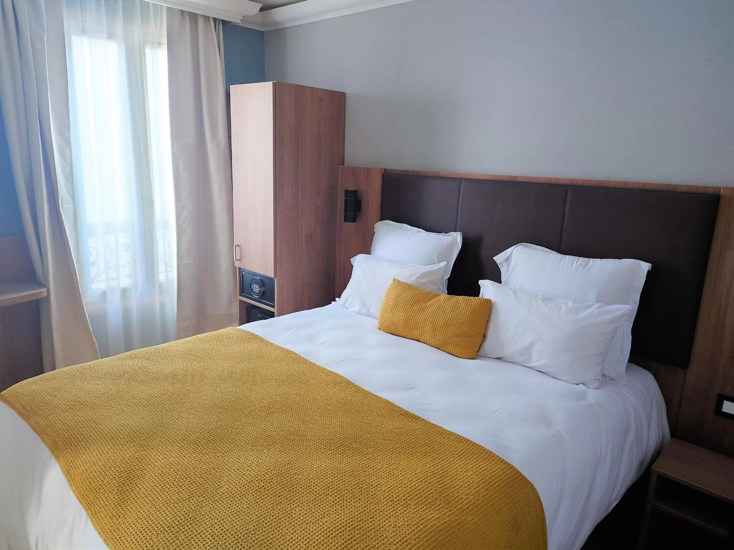 Twin Room in Hotel Cactus