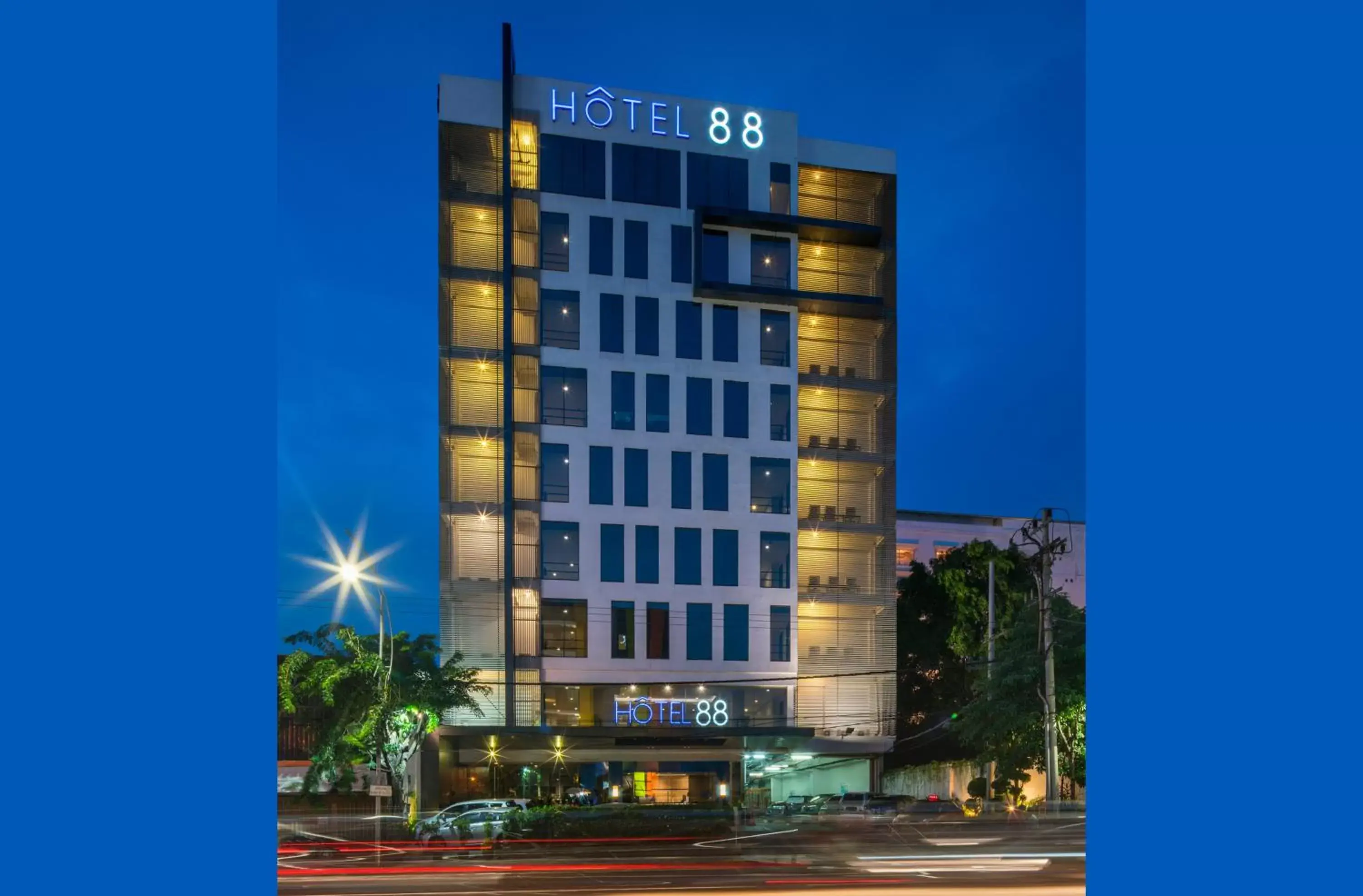 Hotel 88 Embong Malang Tunjungan Surabaya by WH - Breakfast with The Best View on The Highest Floor and Strategic Location in The City Center Hotel 88 Embong Malang Tunjungan Surabaya by WH - Breakfast with The Best View on The Highest Floor and Strategic Location in The City Center