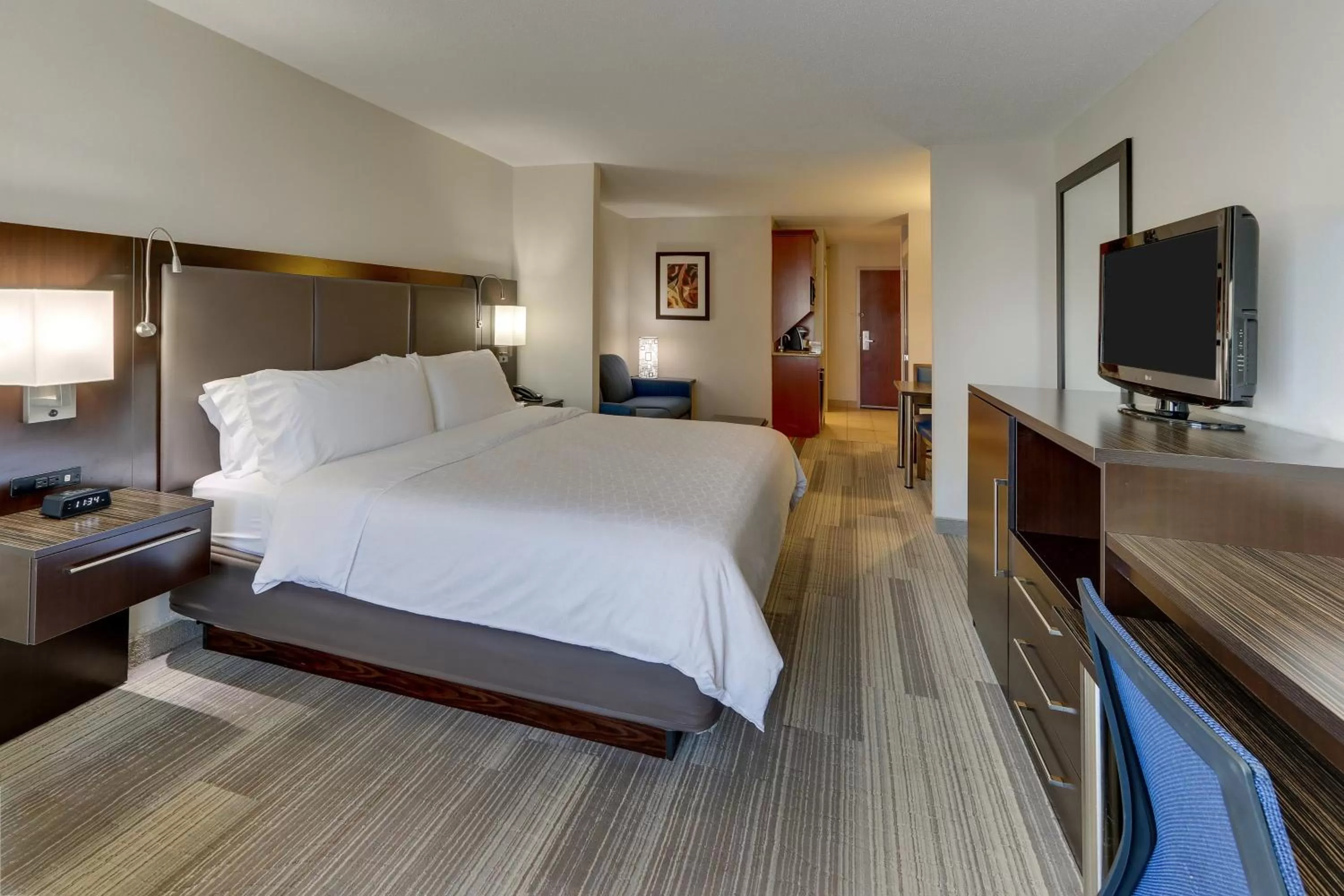 Bedroom, Bed in Holiday Inn Express Hotel & Suites Dayton-Centerville by IHG