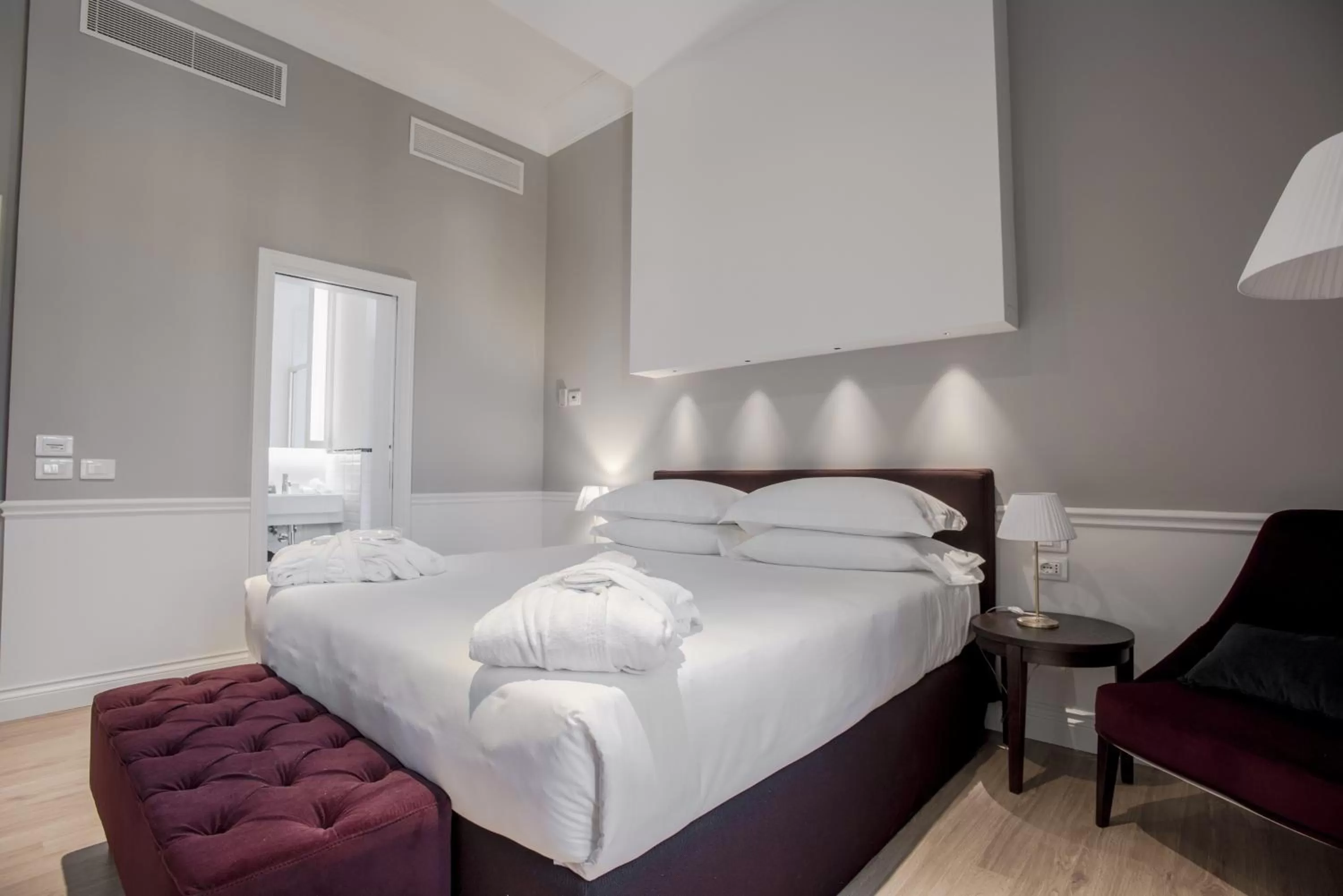 Classic Double Room with Spa Access in Palazzo Castri 1874