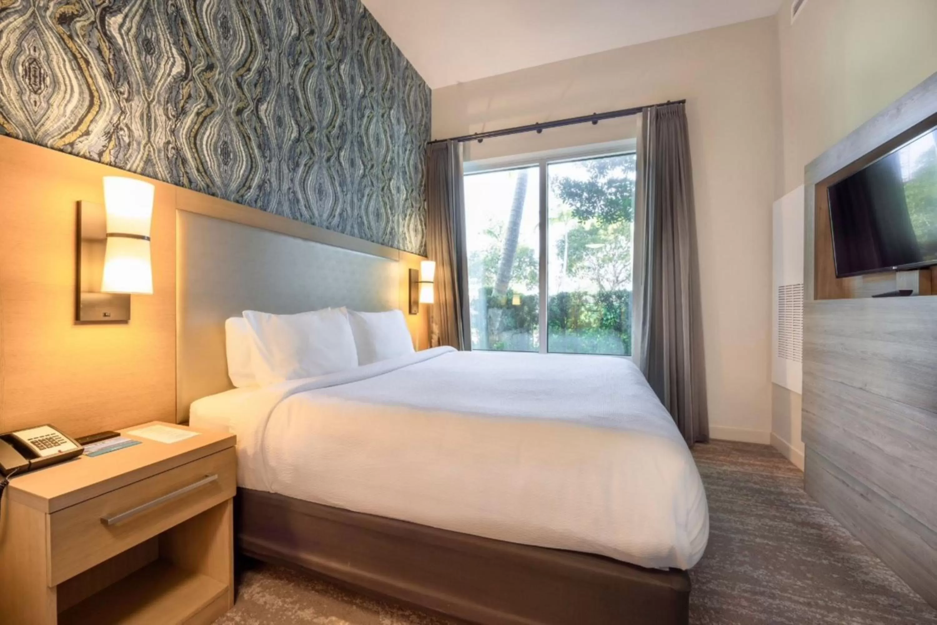 Bedroom, Bed in Residence Inn Palm Beach Gardens