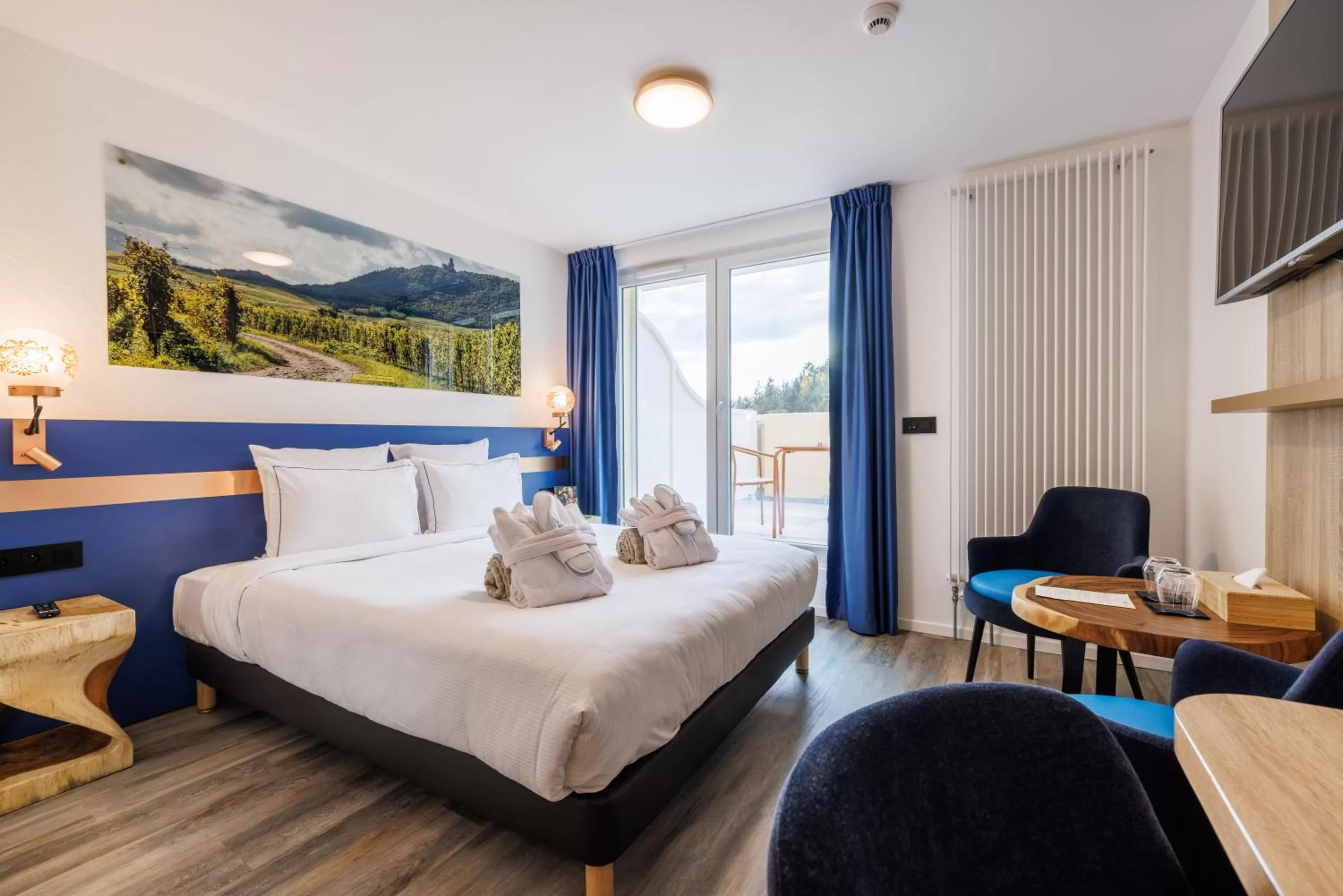 Bedroom, Bed in Hotel SPA Husseren Collections - Proche Colmar - Eguisheim