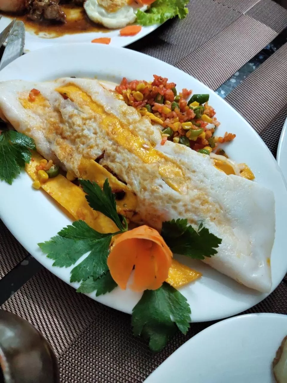 Restaurant/places to eat, Food in Mio Hotel