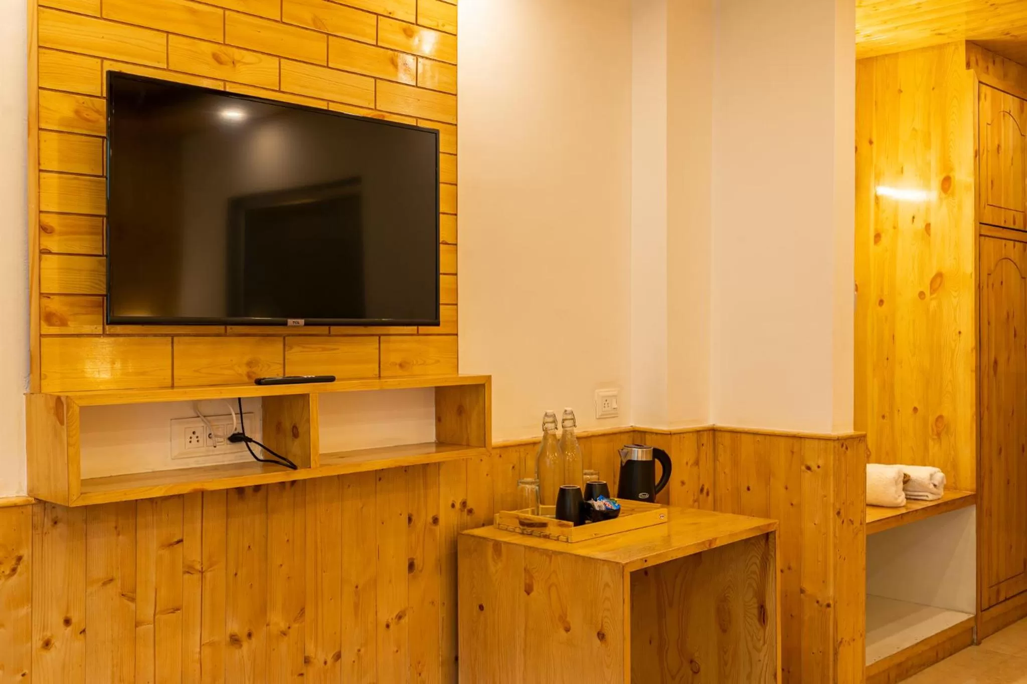 TV and multimedia, TV/Entertainment Center in The 14 Gables, A Boutique Stay