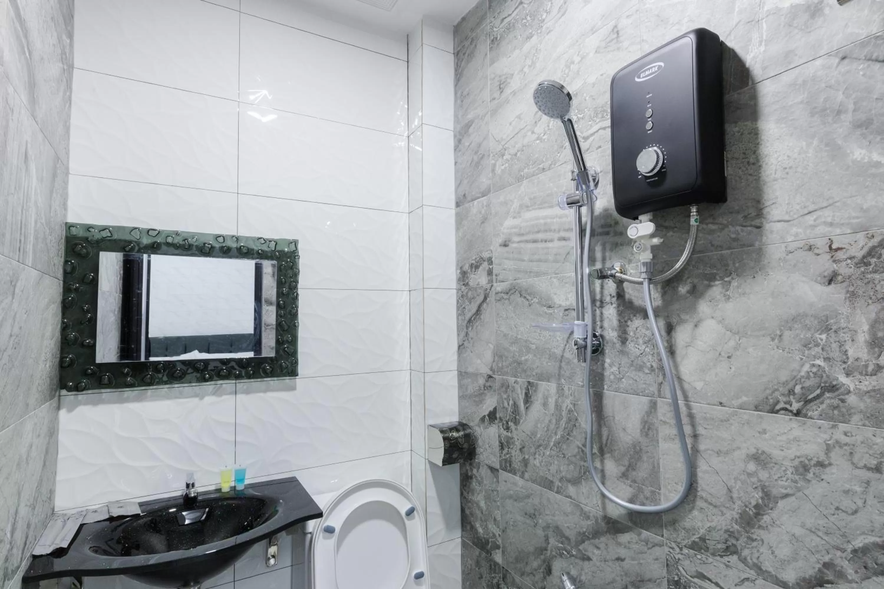 Shower in Lee Luxury Home USM Penang