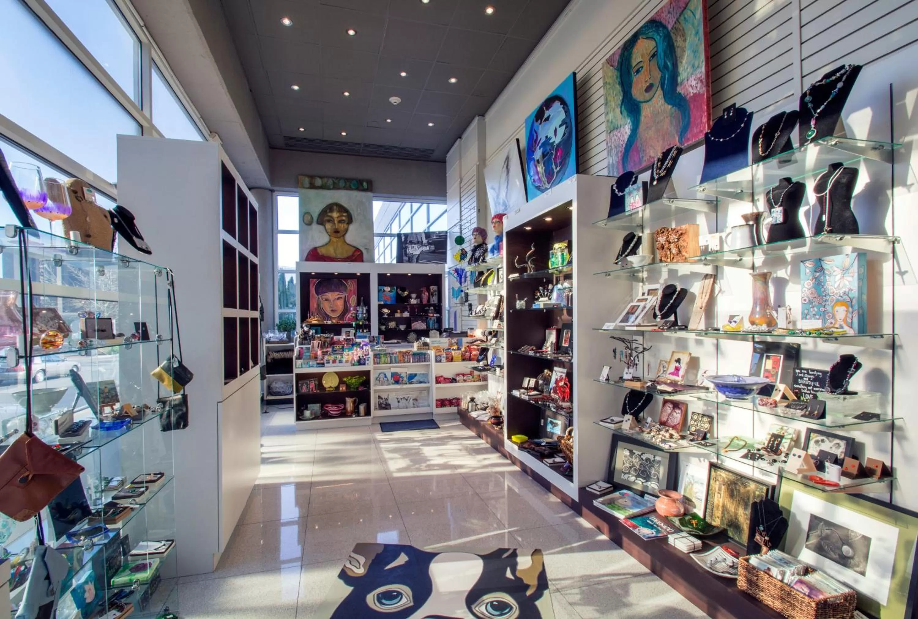 On-site shops in Hotel Murano