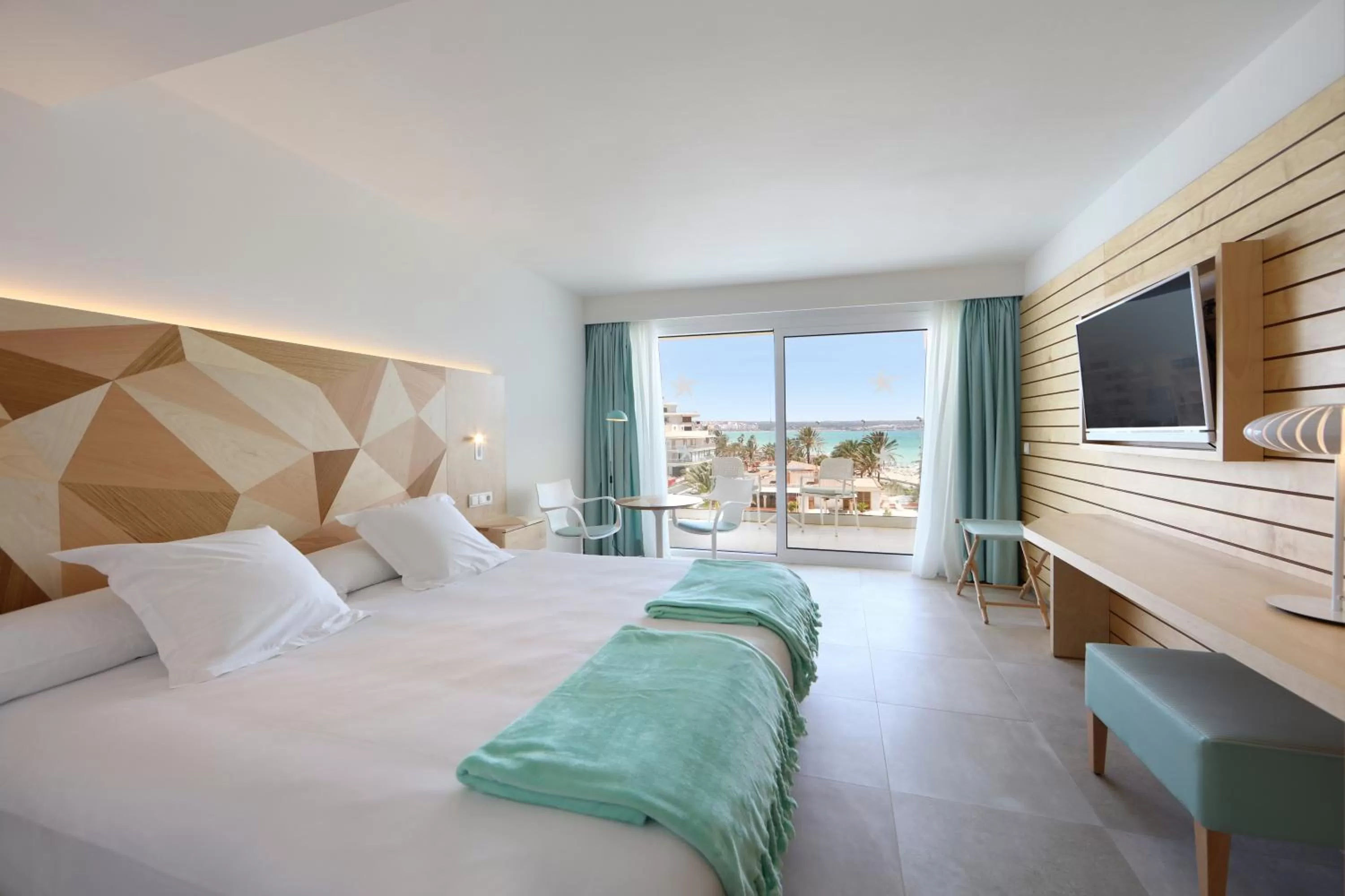 Bedroom, Bed in Iberostar Selection Playa de Palma