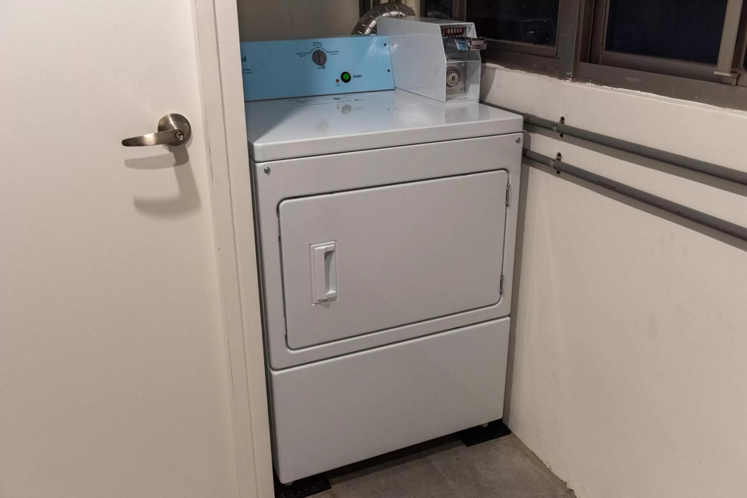 washing machine in N Hotel