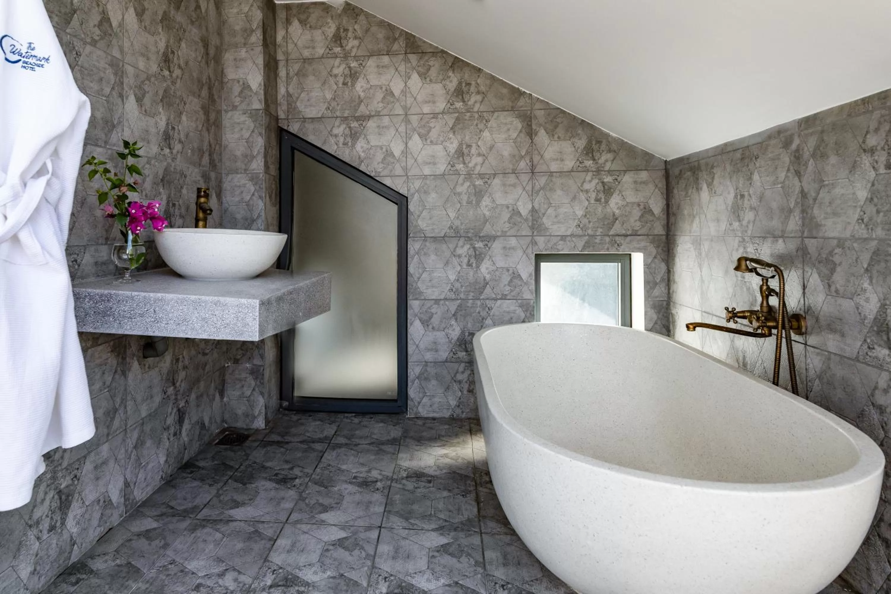 Bathroom in The Watermark Beachside Hotel