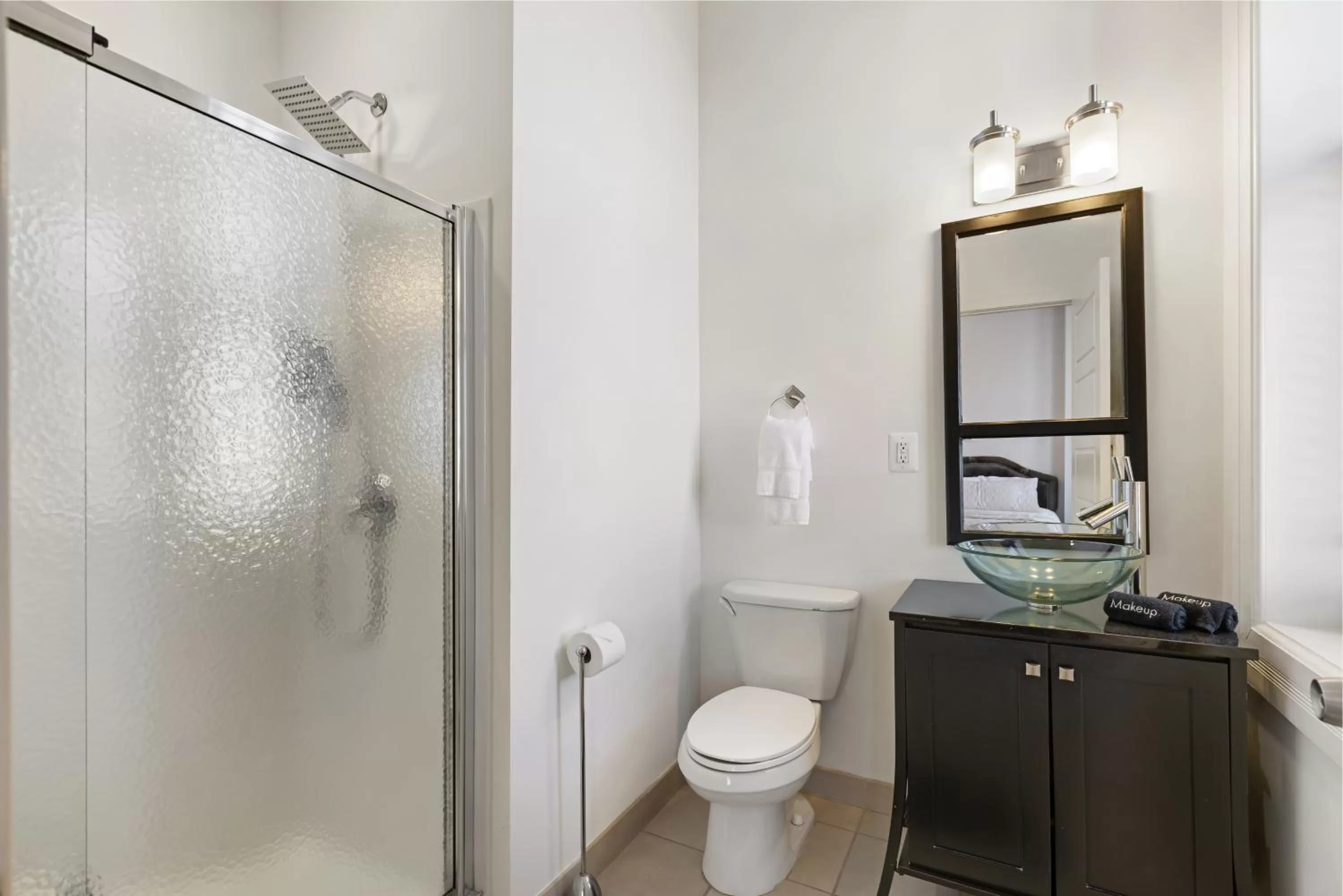 Shower, Bathroom in Brexton Hotel