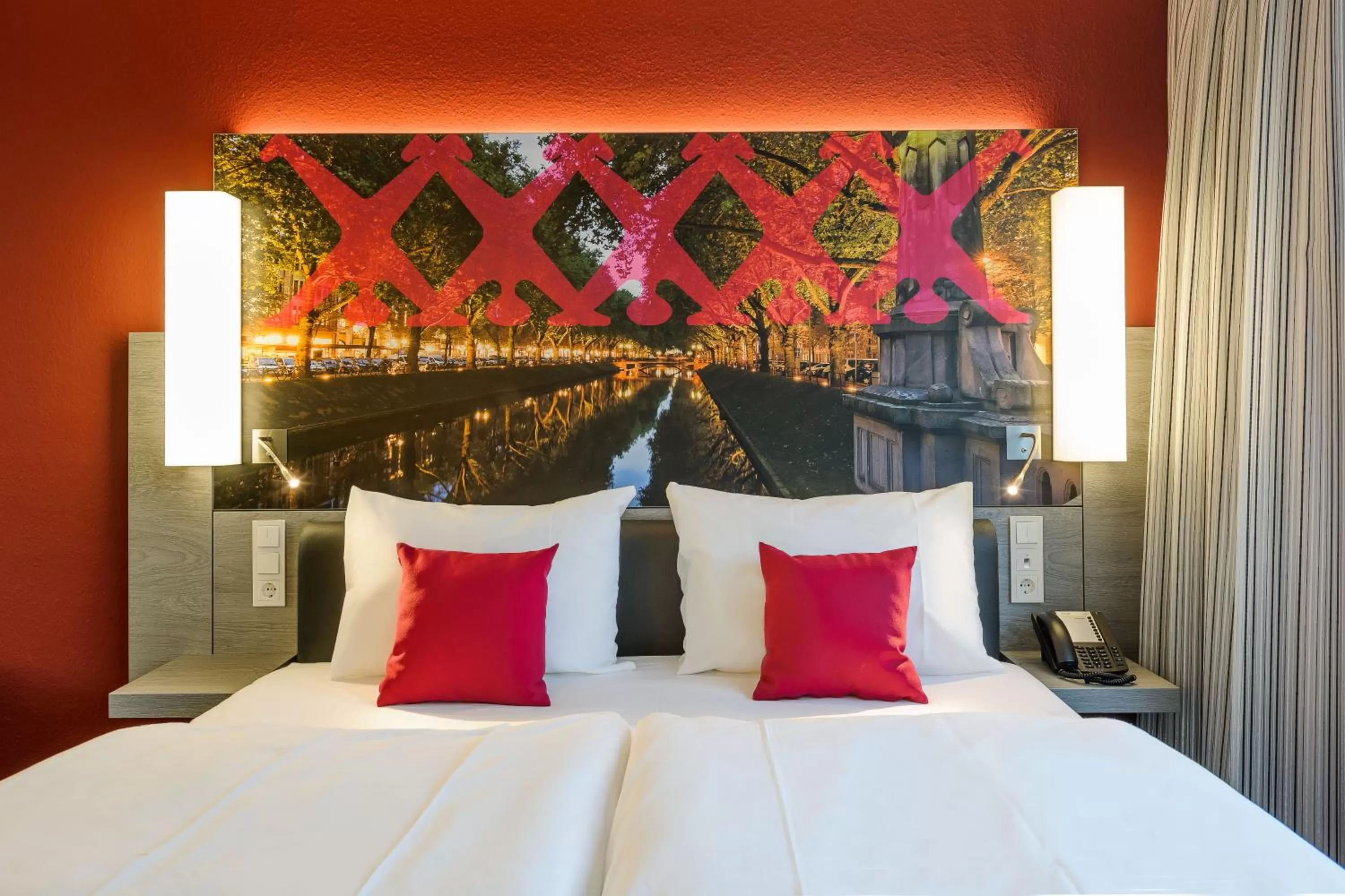 Bedroom, Bed in Mercure Hotel Düsseldorf Zentrum