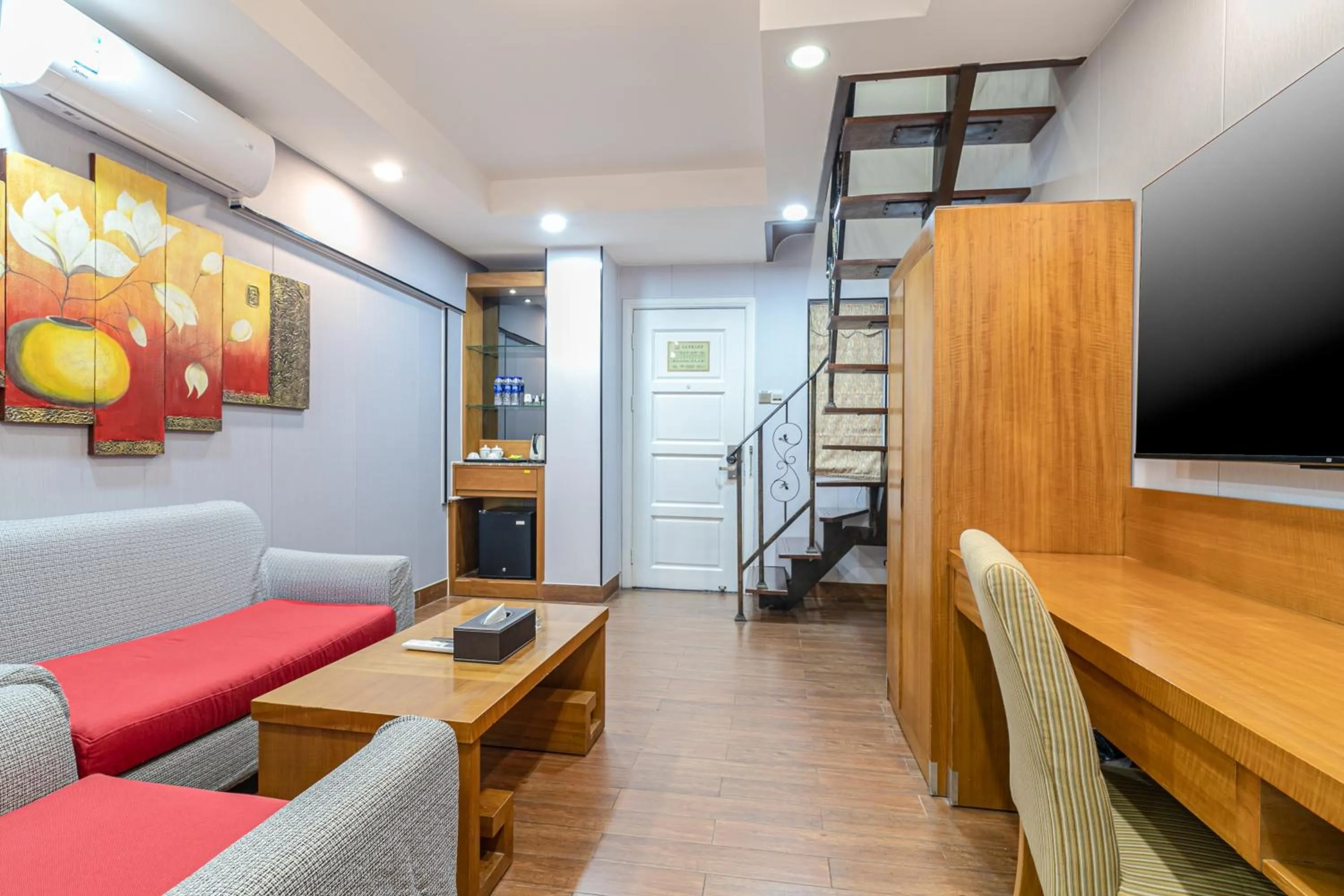 Seating Area in Guangzhou The Royal Garden Hotel