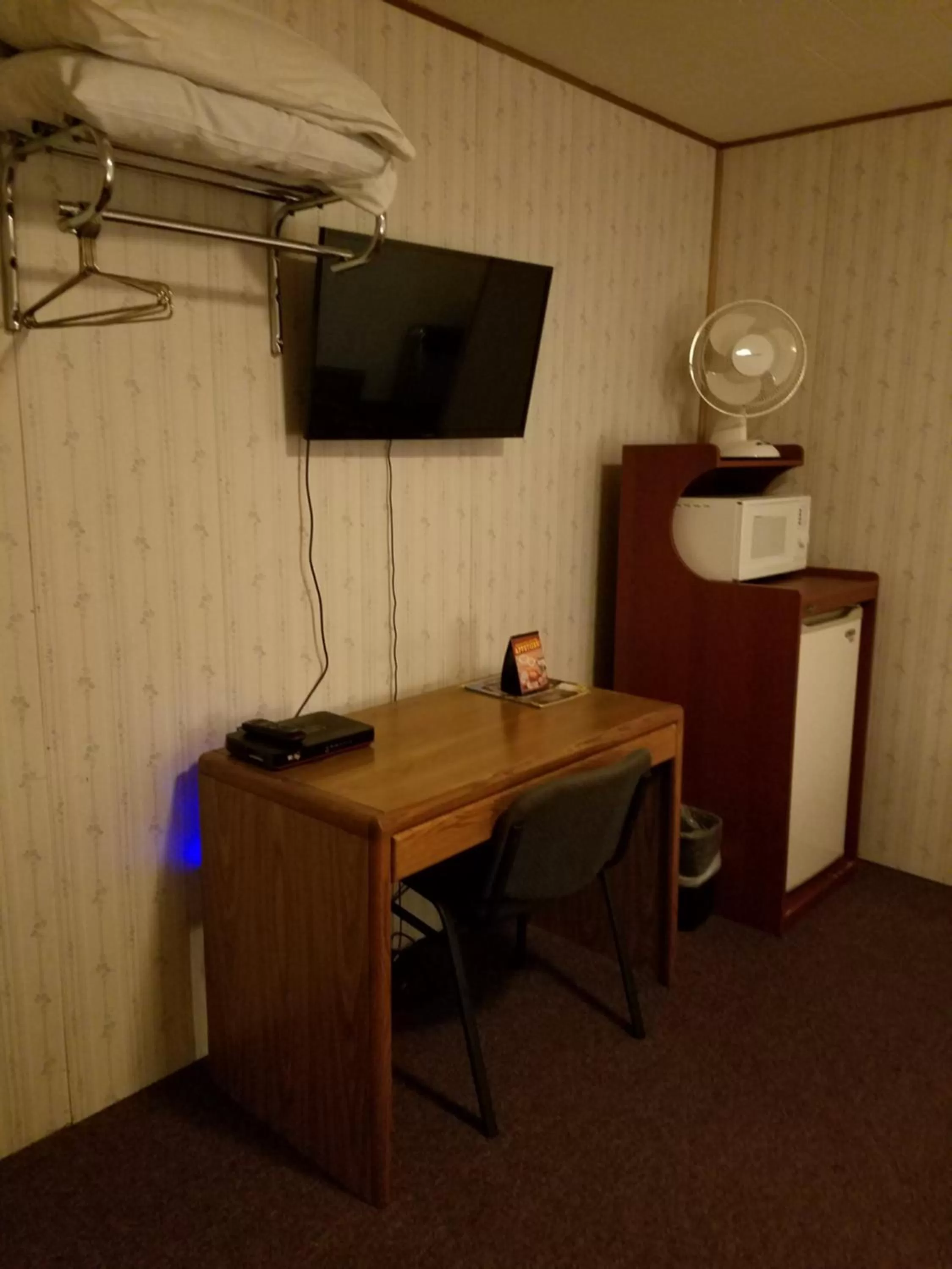 TV and multimedia, TV/Entertainment Center in Buckhorn Resort