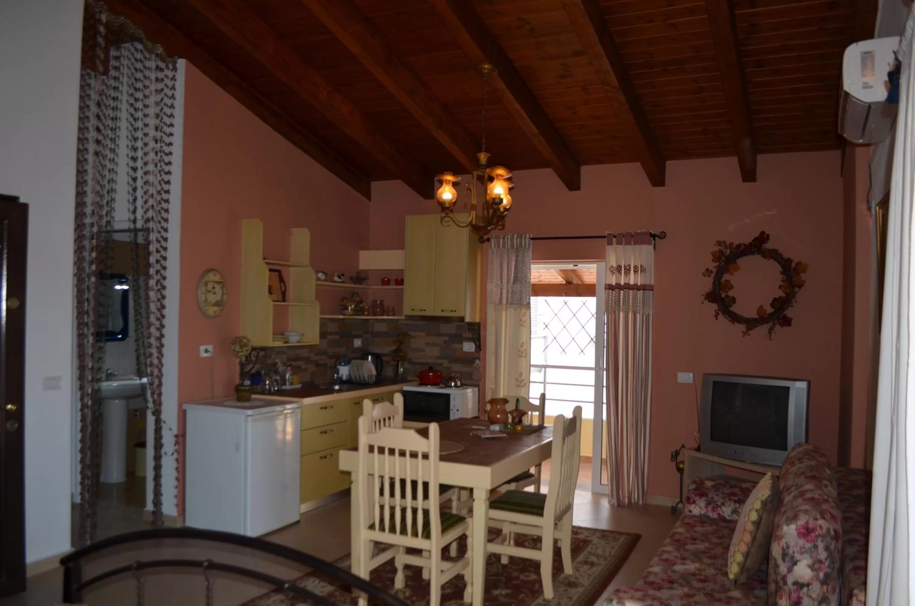 Kitchen or kitchenette in Jelena's Luxury Apartments