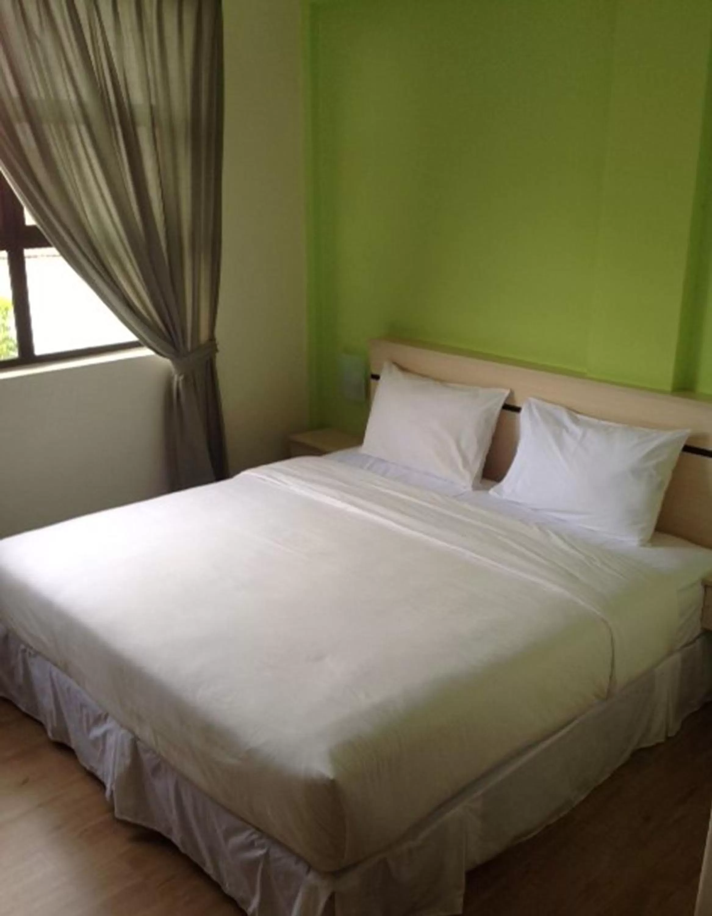 Bedroom, Bed in Merlin Hotel George Town Penang