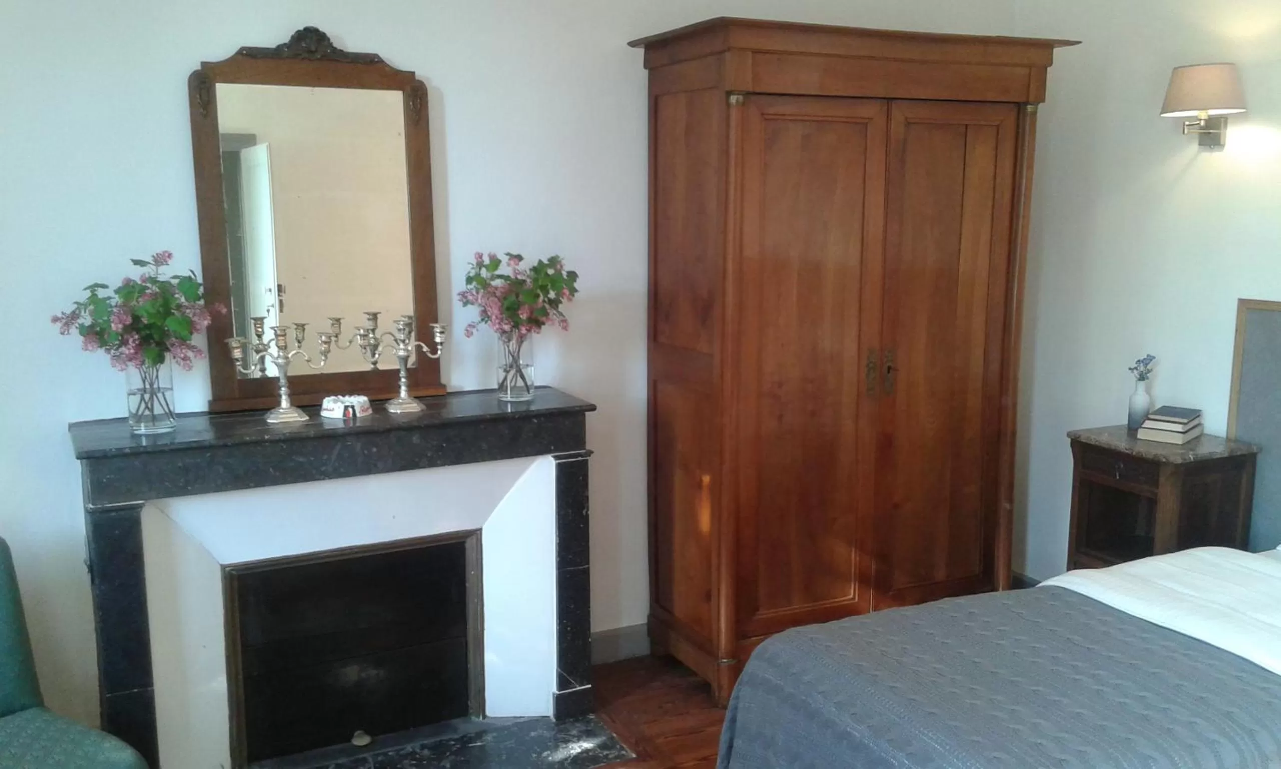 Bedroom, Bed in La Sauldre