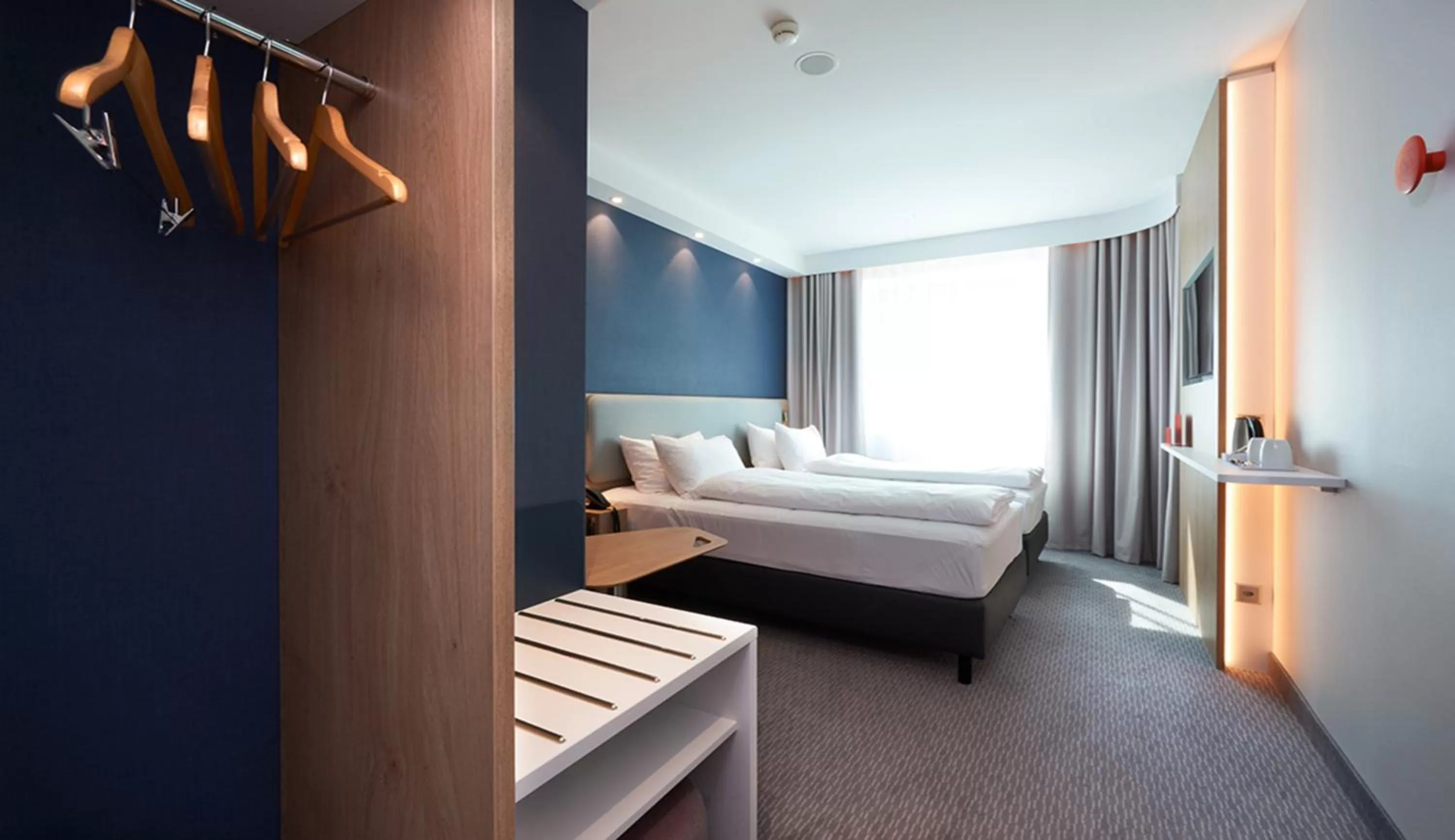 Photo of the whole room, Bed in Holiday Inn Express & Suites - Basel - Allschwil by IHG