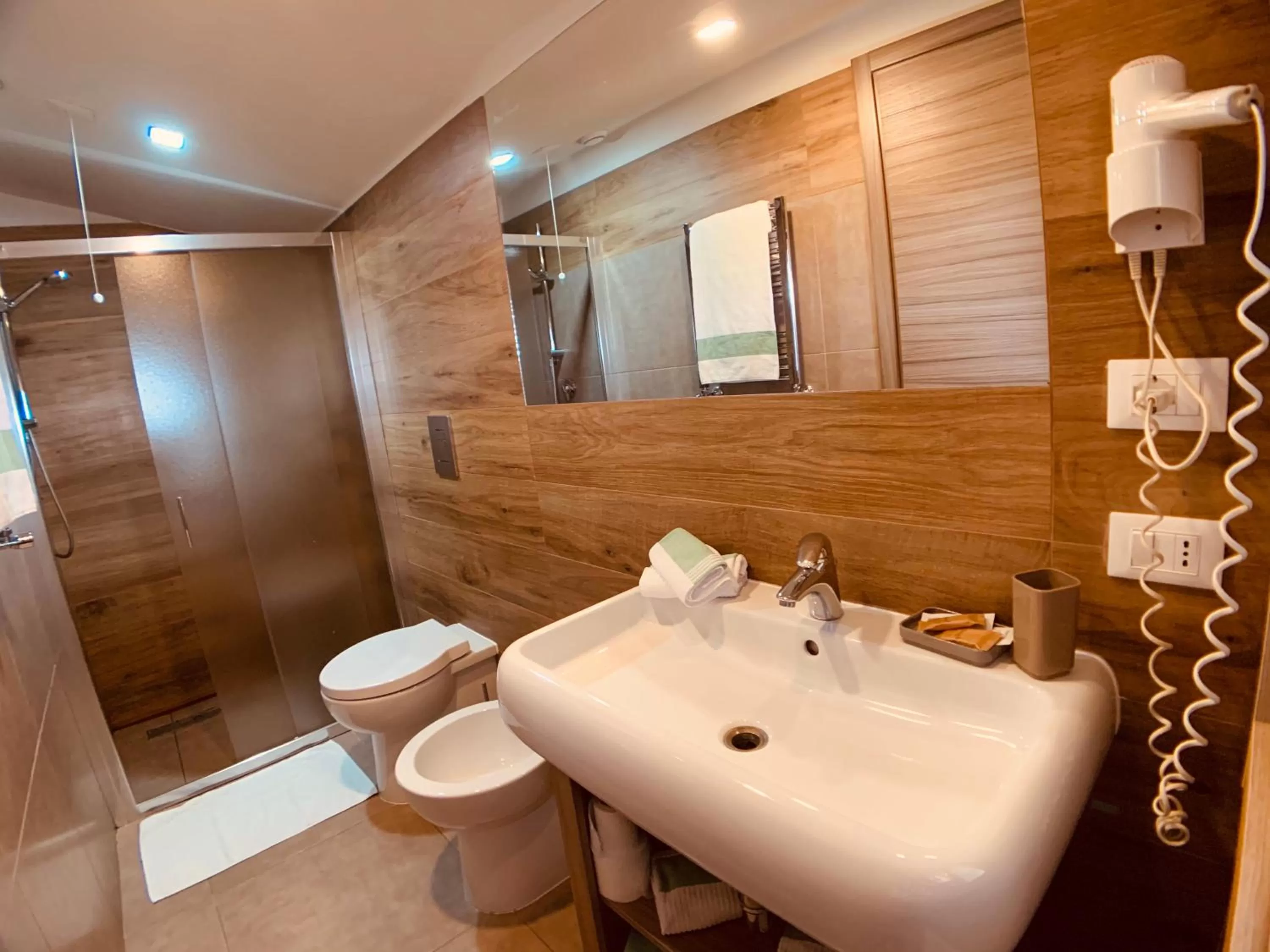 Bathroom in Hotel Smeraldo