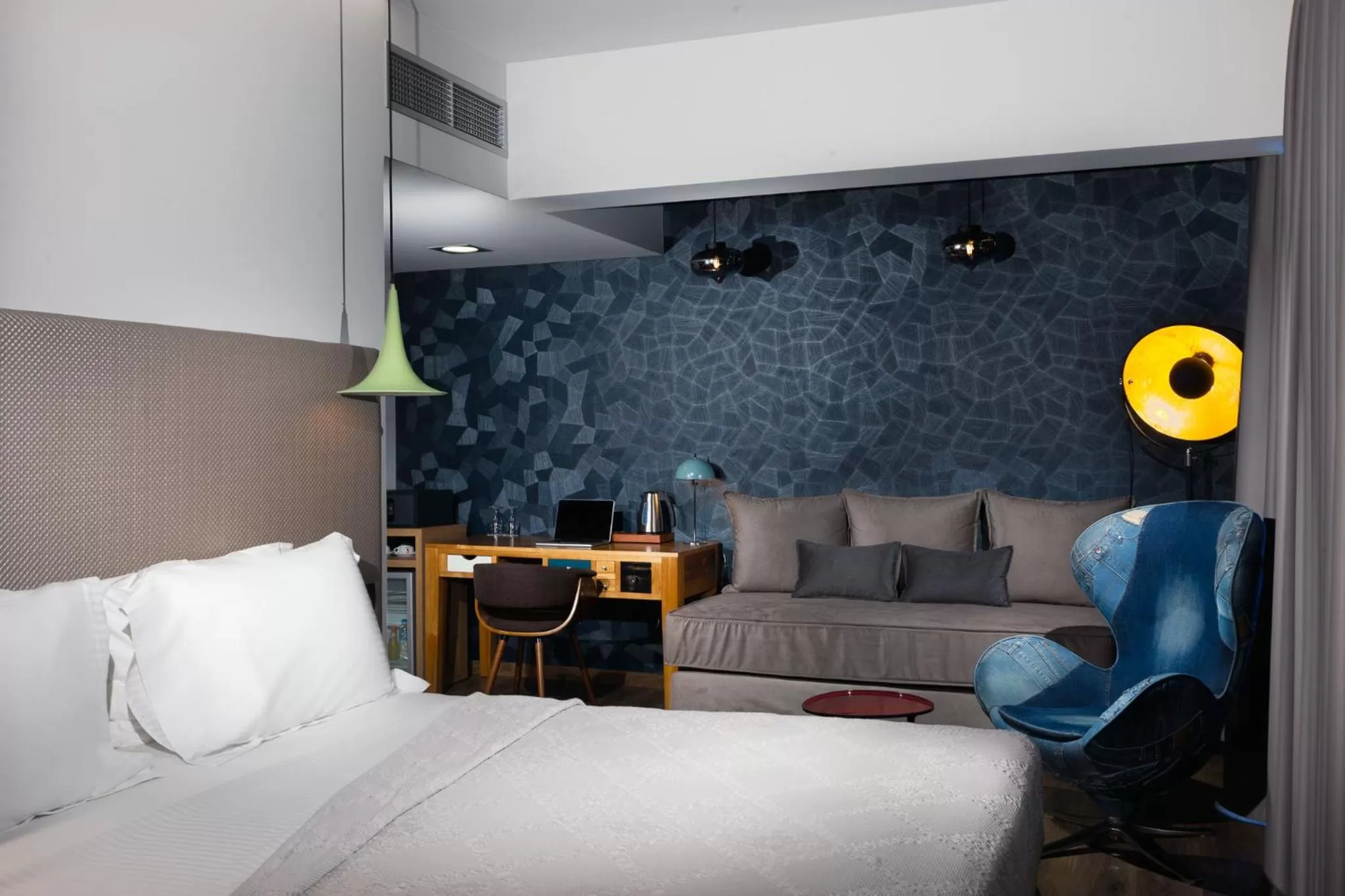 Bed in 360Degrees Pop Art Hotel