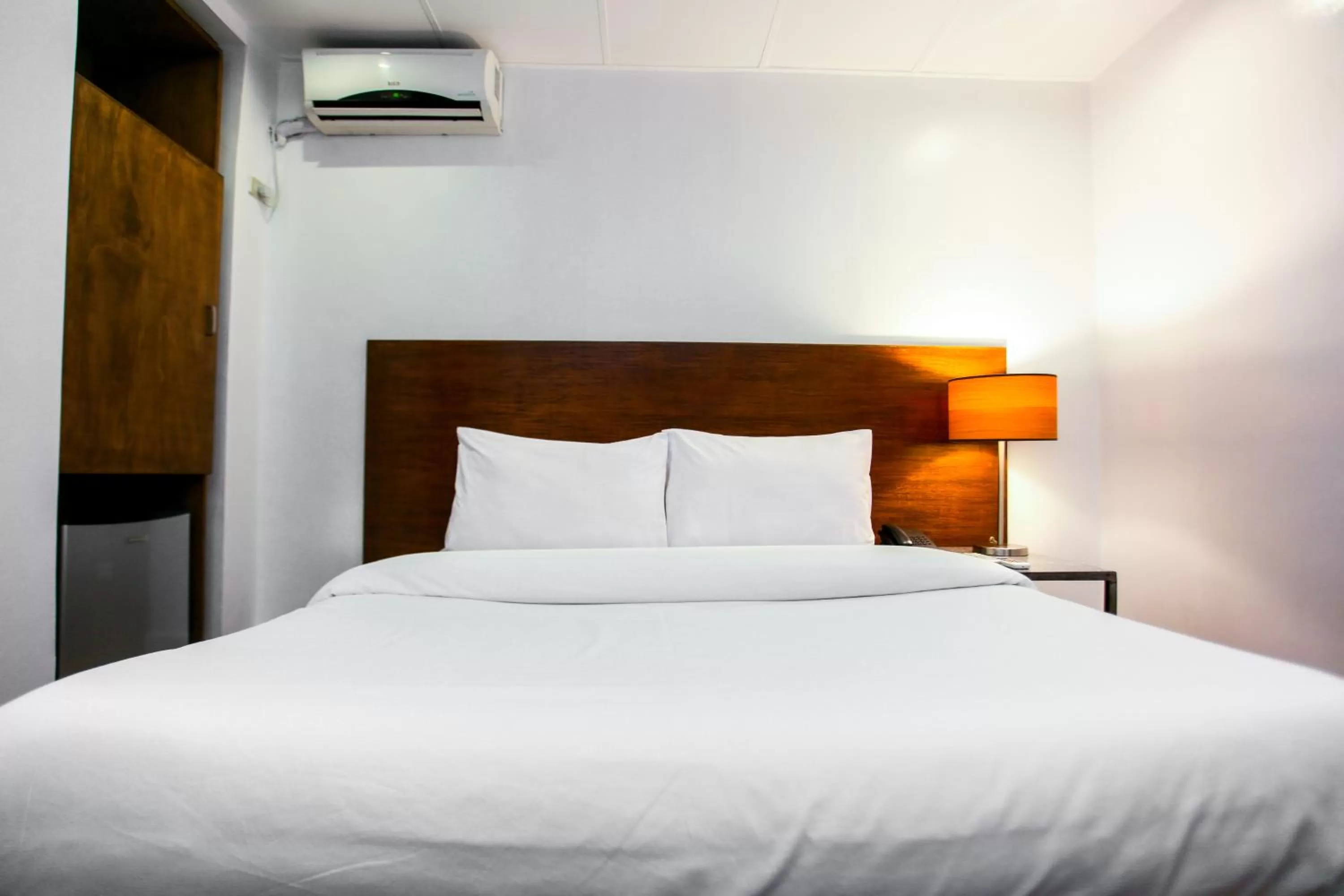 Bedroom, Bed in Hotel Durban