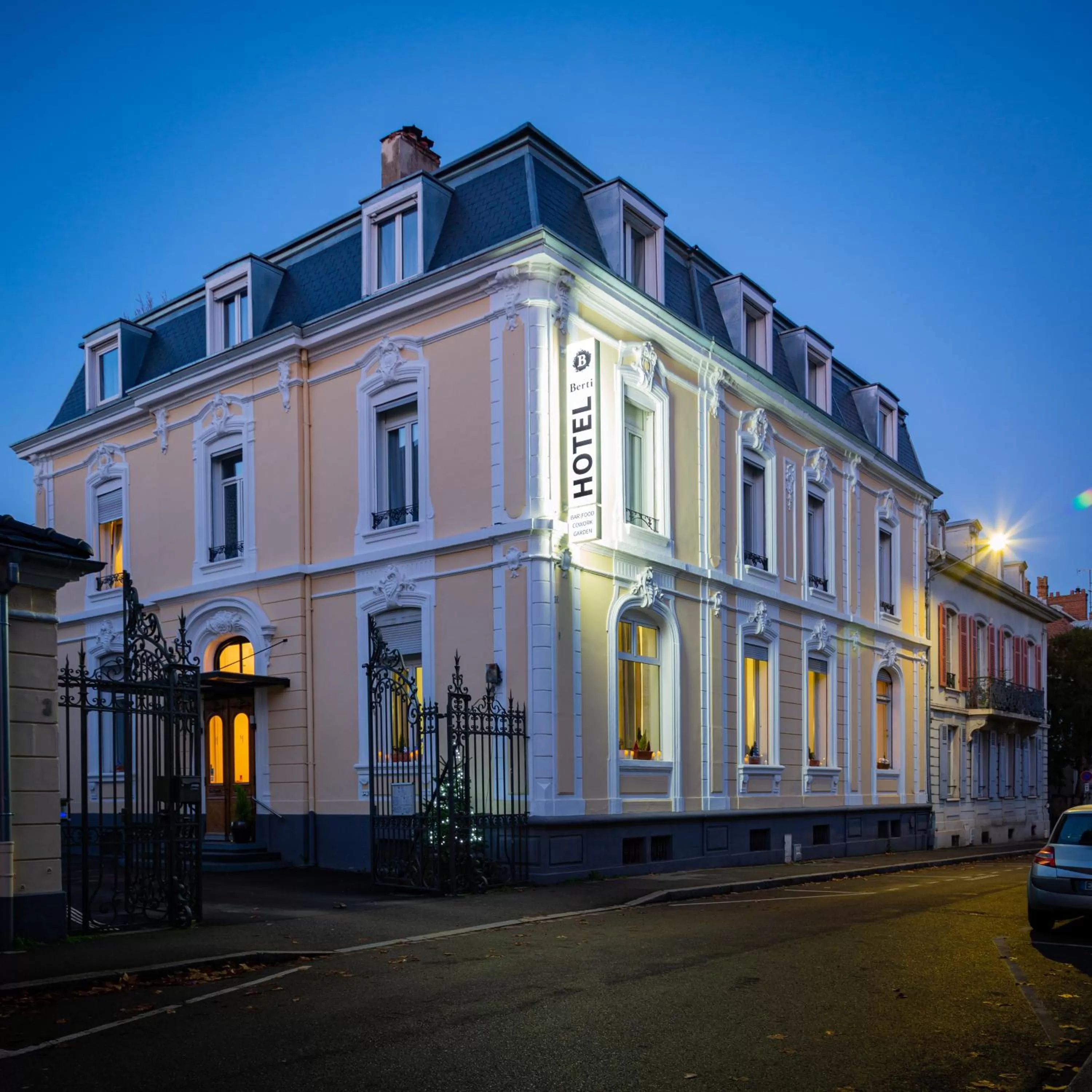 Property building in Berti Hotel - Mulhouse Centre Gare