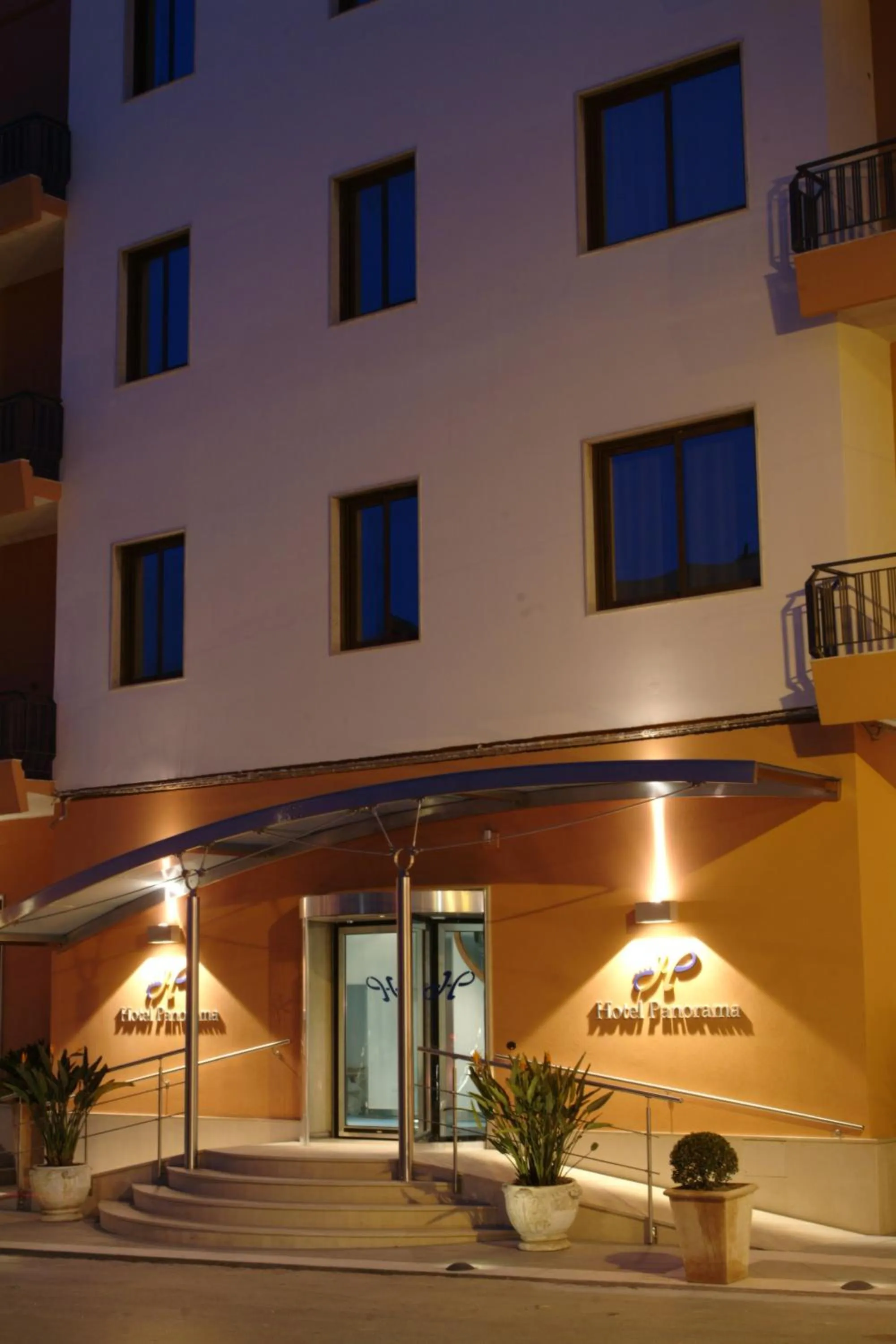 Facade/entrance in Panorama Hotel