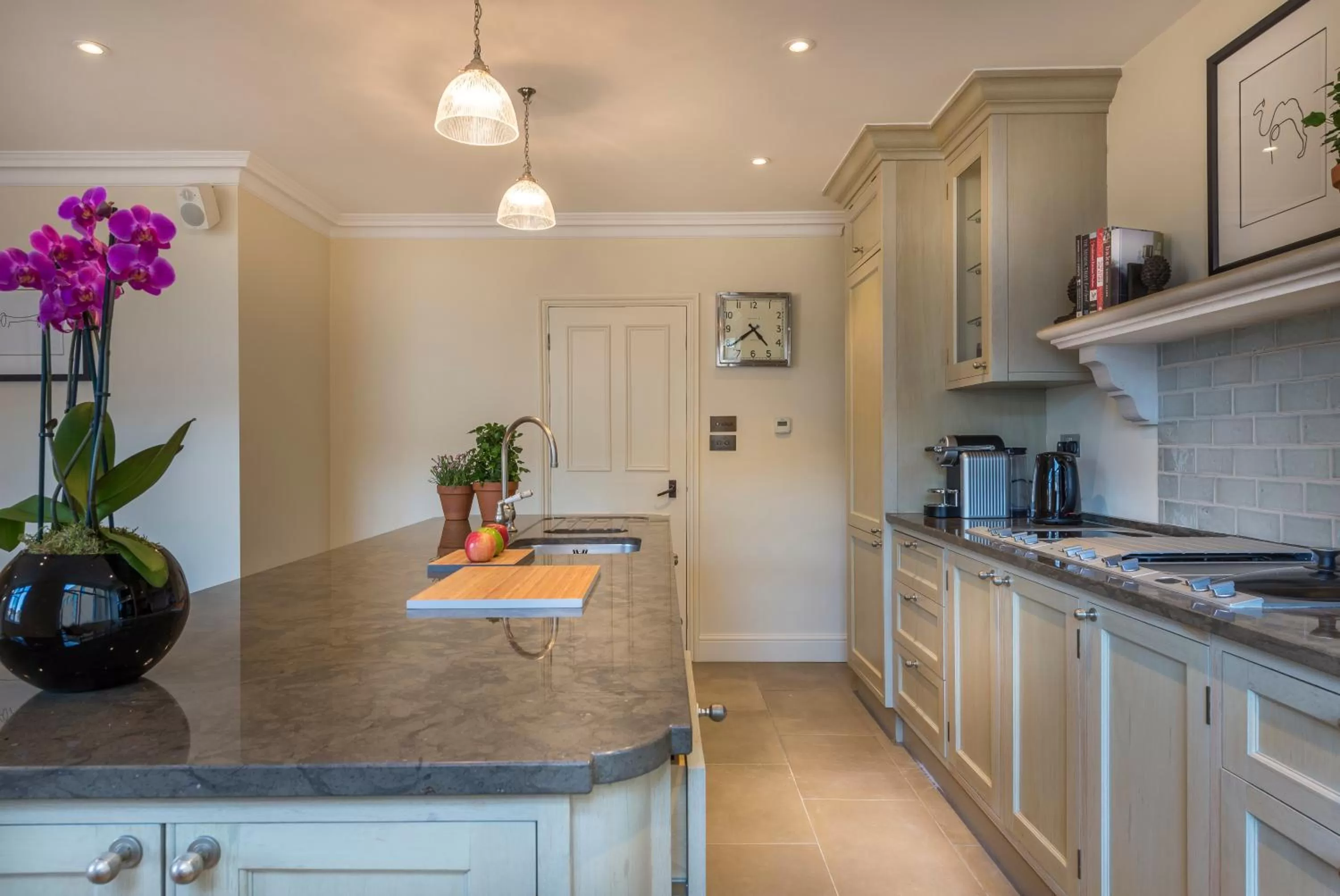 Kitchen or kitchenette in The Capital Hotel, Apartments & Townhouse - Small Luxury Hotels of The World