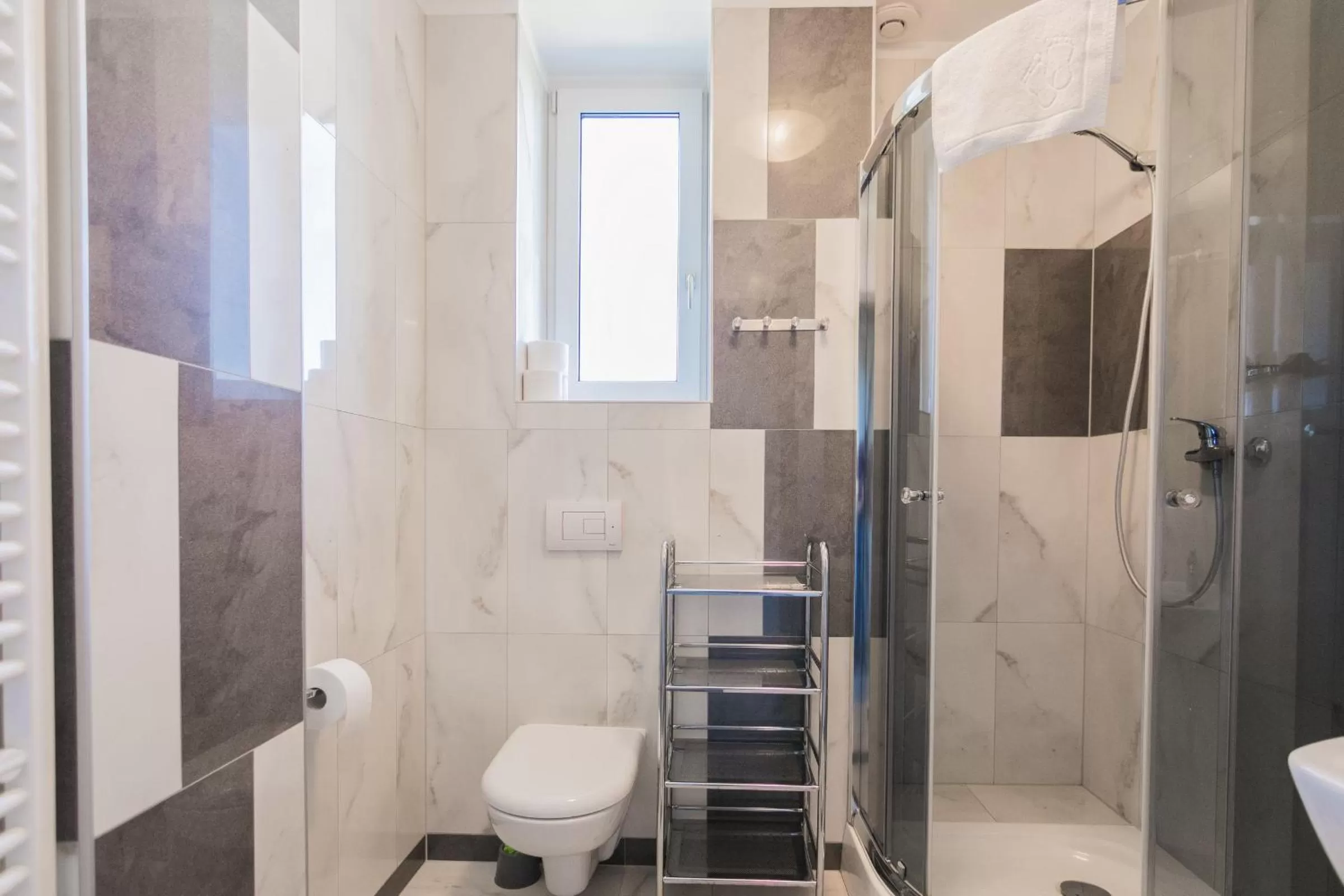 Toilet in Resident Rene