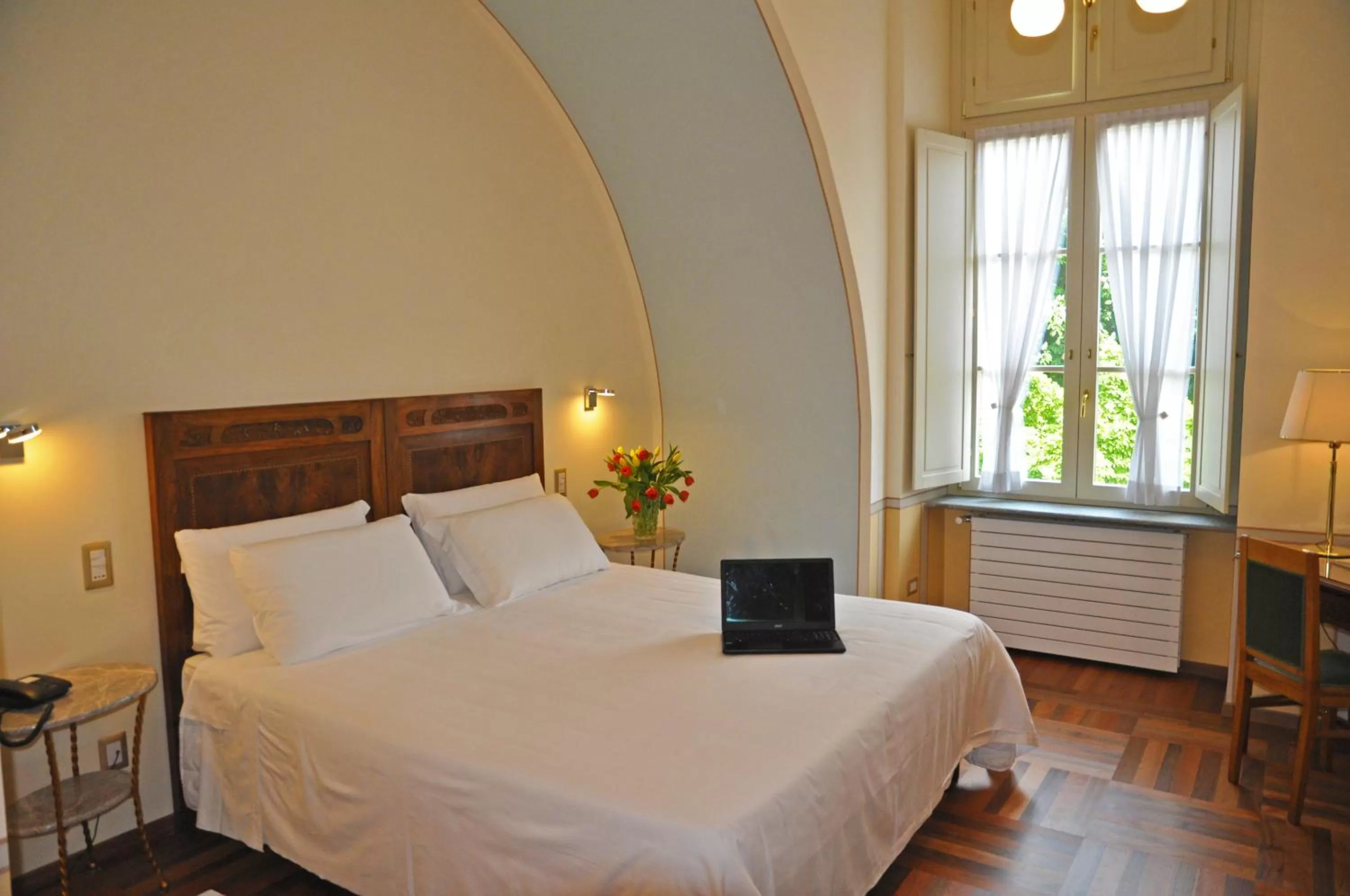 Bed in Hotel Roma e Rocca Cavour
